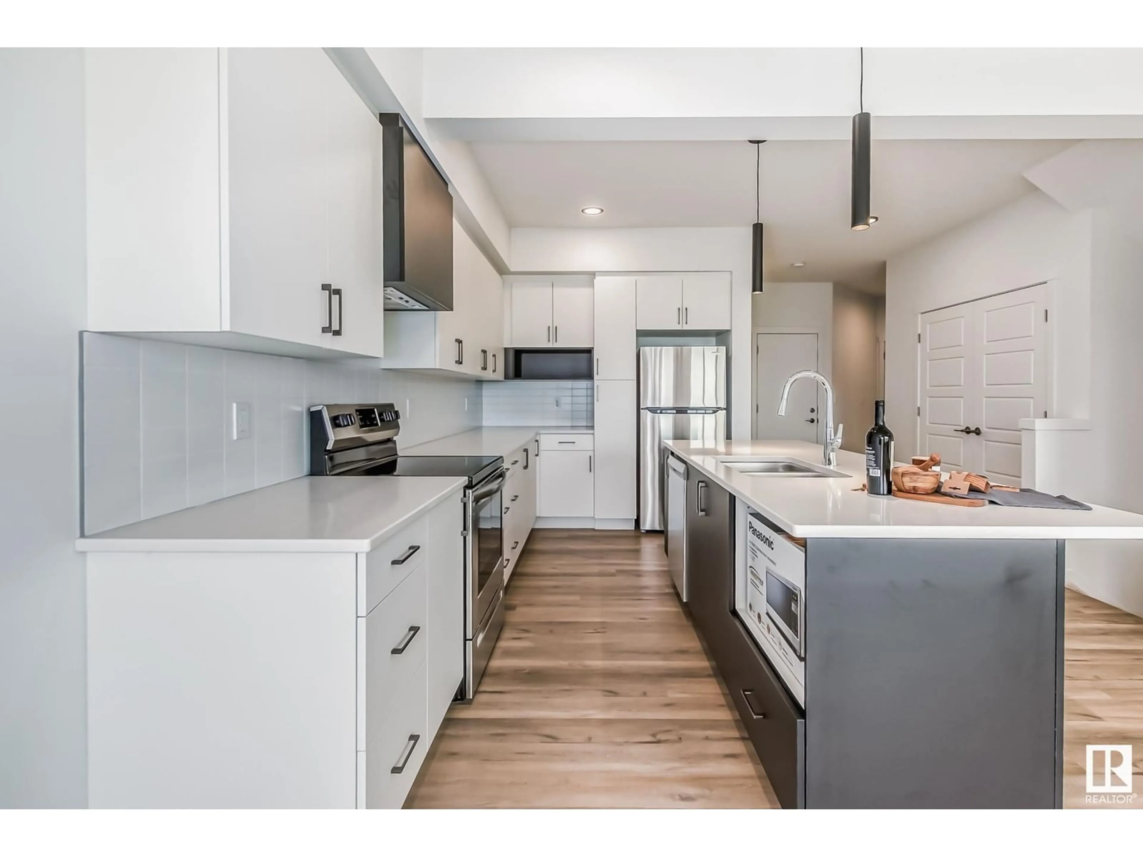 Open concept kitchen, unknown for 175 EDISON DR, St. Albert Alberta T8N4J6