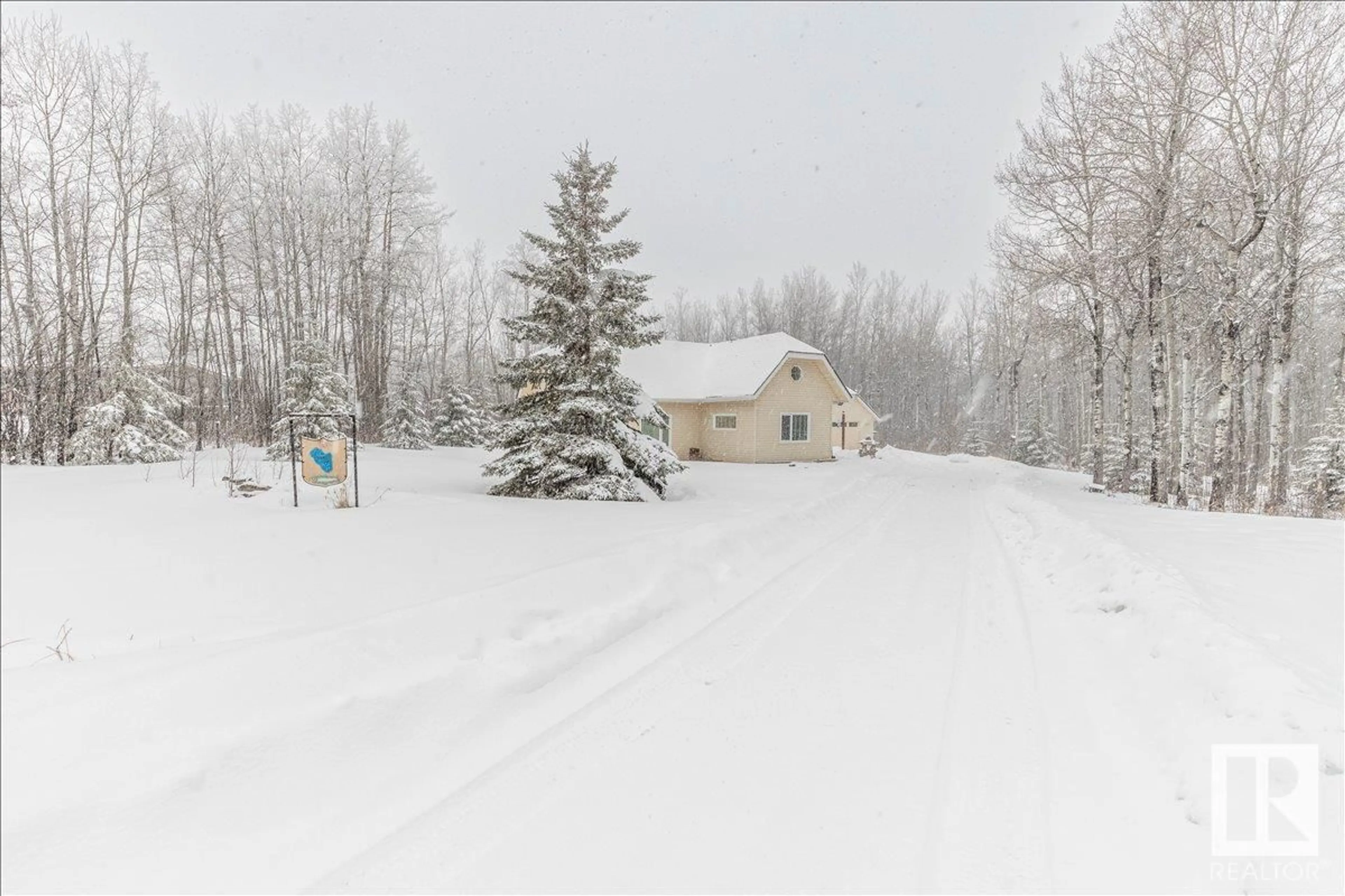A pic from outside/outdoor area/front of a property/back of a property/a pic from drone, forest/trees view for 473068 - 10 RGE ROAD 11, Rural Wetaskiwin County Alberta T0C2C0