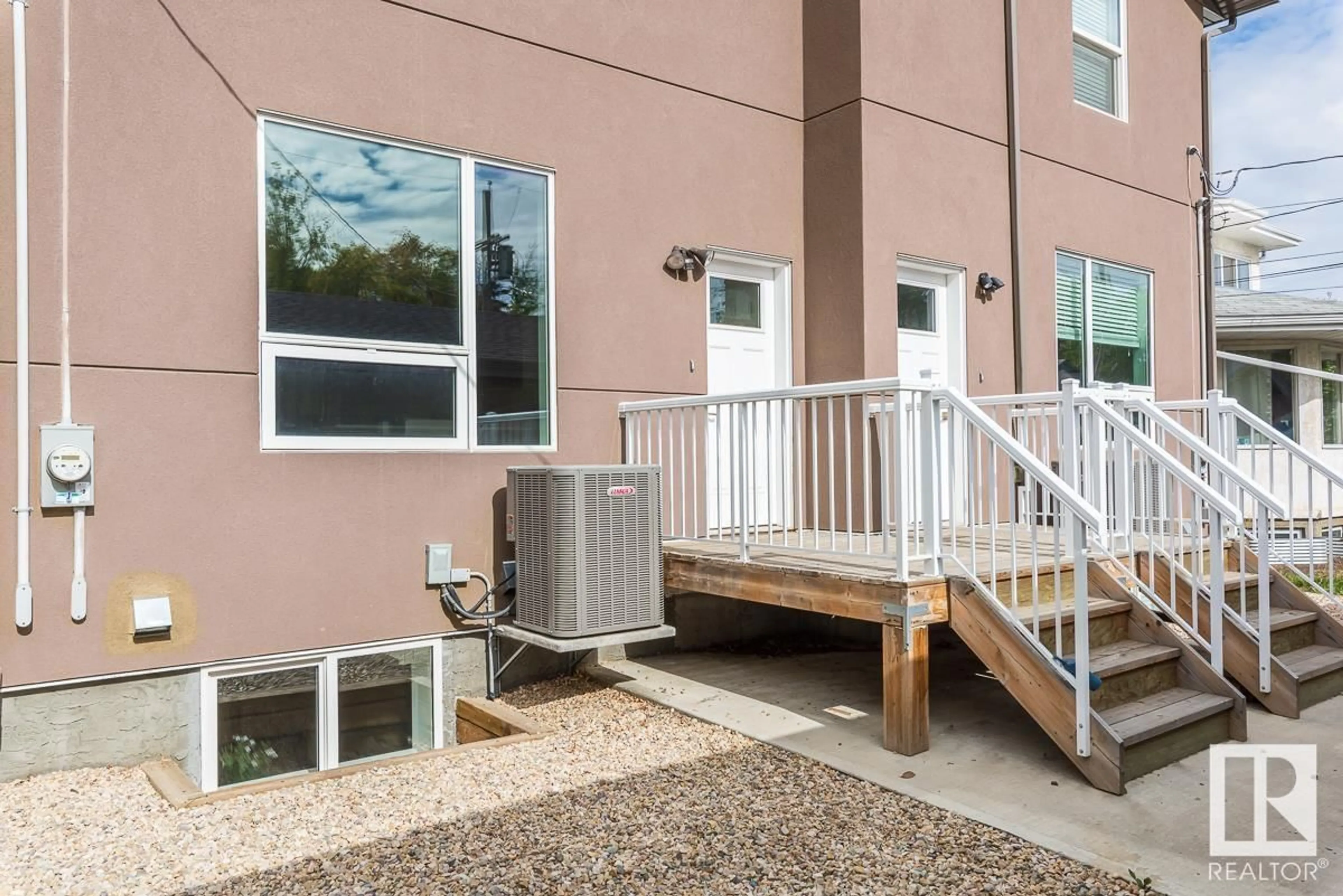 Patio, unknown for 11429 80 AV, Edmonton Alberta T6G0R6