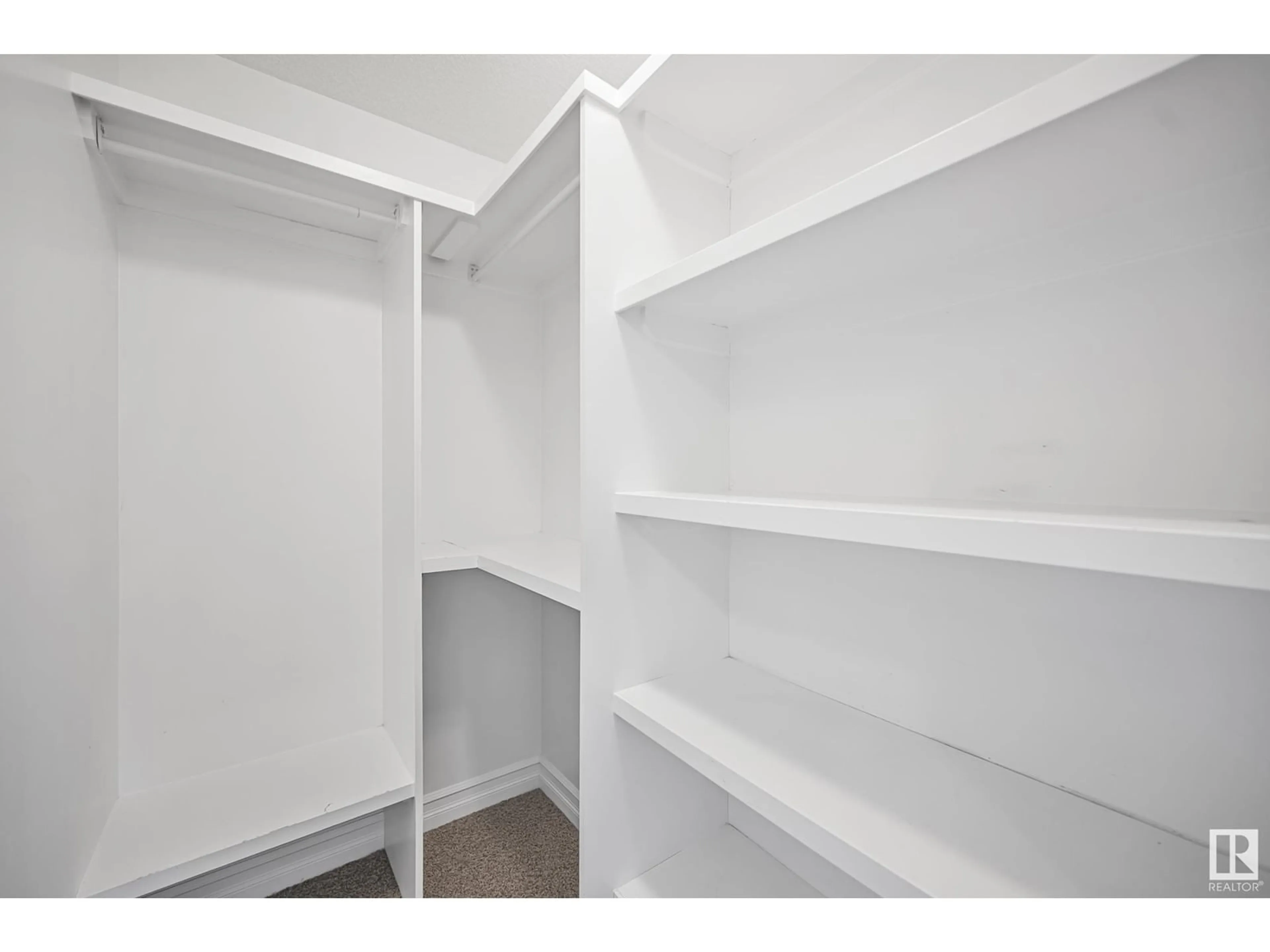 Storage room or clothes room or walk-in closet for 1314 CUNNINGHAM DR SW, Edmonton Alberta T6W0R7