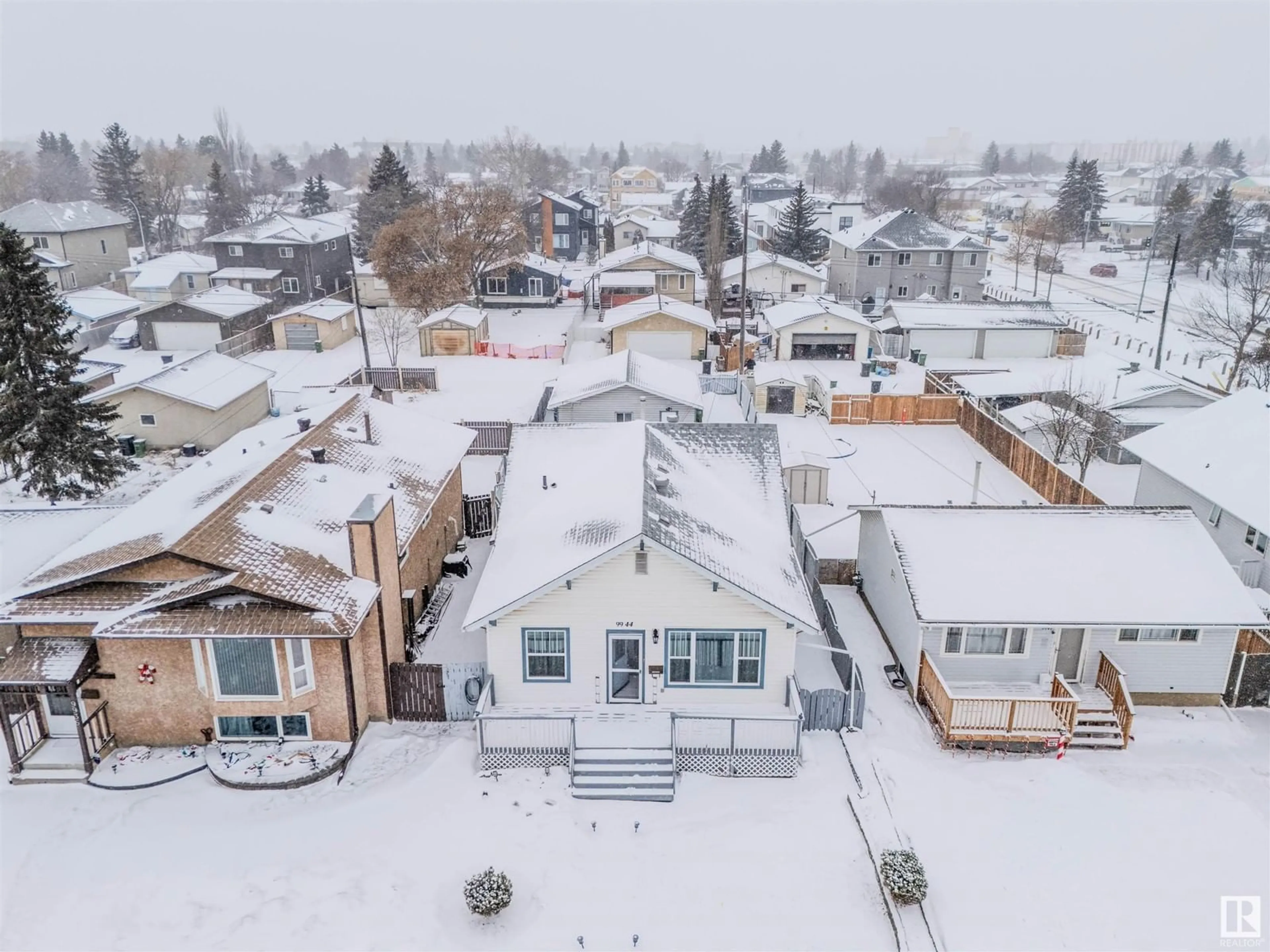 A pic from outside/outdoor area/front of a property/back of a property/a pic from drone, street for 9944 160 ST NW, Edmonton Alberta T5P3E4