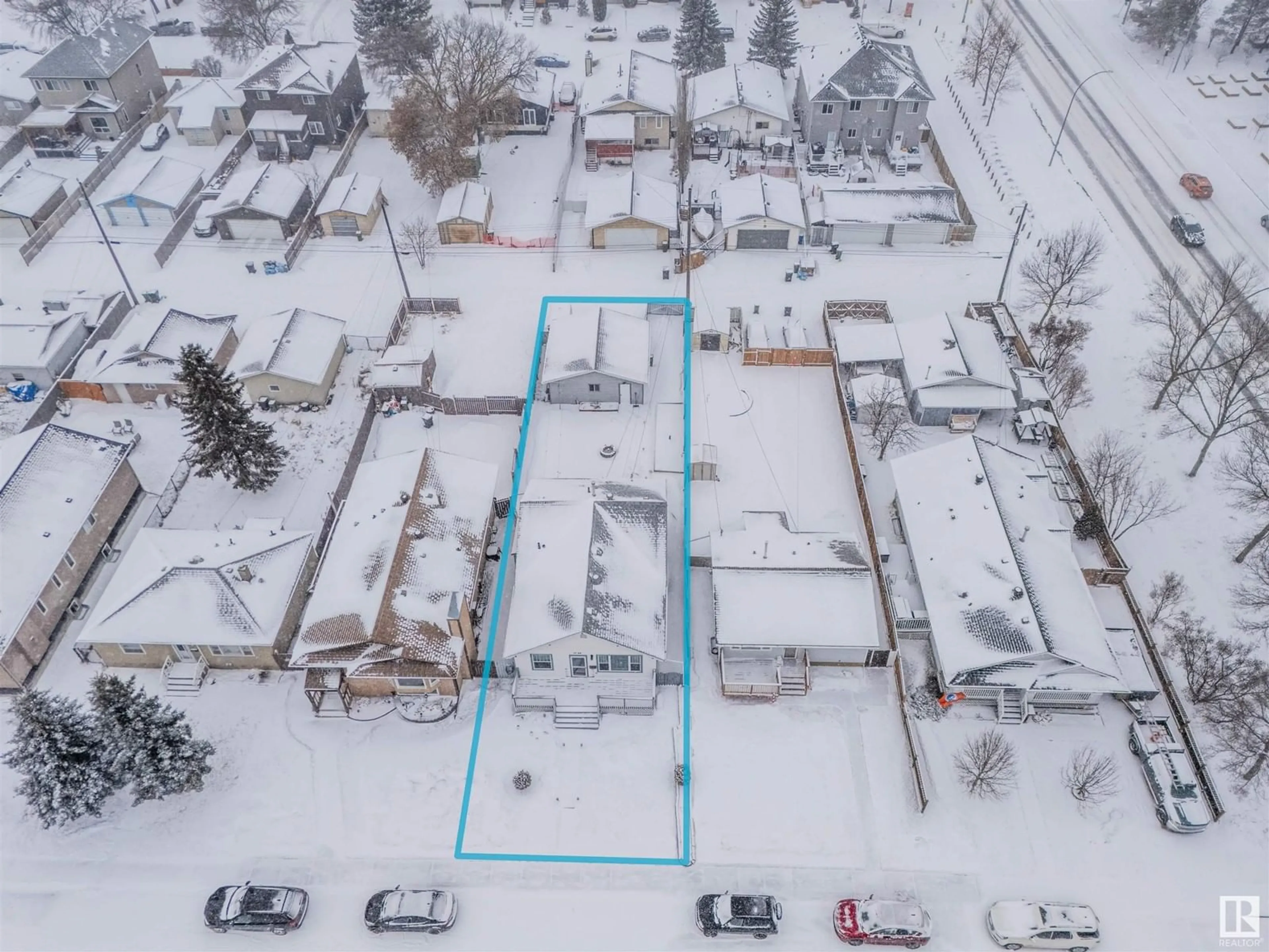 A pic from outside/outdoor area/front of a property/back of a property/a pic from drone, street for 9944 160 ST NW, Edmonton Alberta T5P3E4