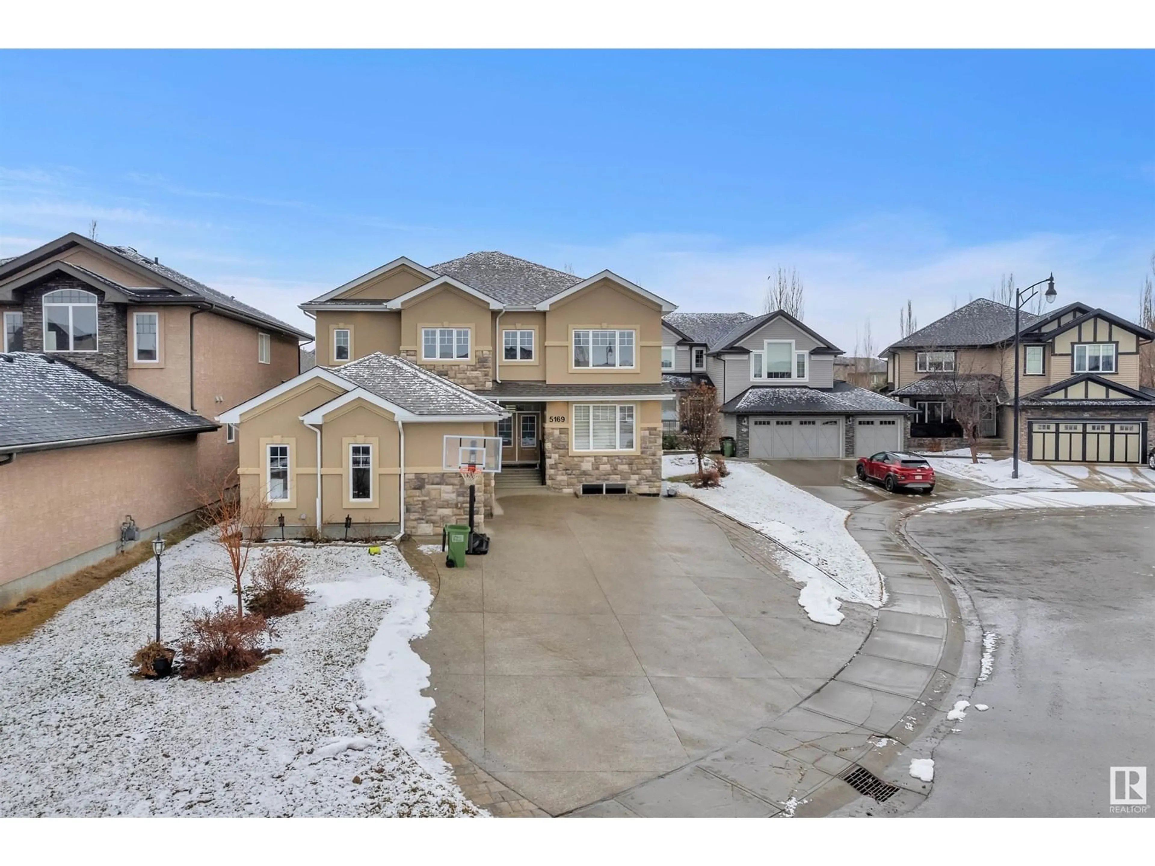 A pic from outside/outdoor area/front of a property/back of a property/a pic from drone, street for 5169 MULLEN RD NW, Edmonton Alberta T6R0R2