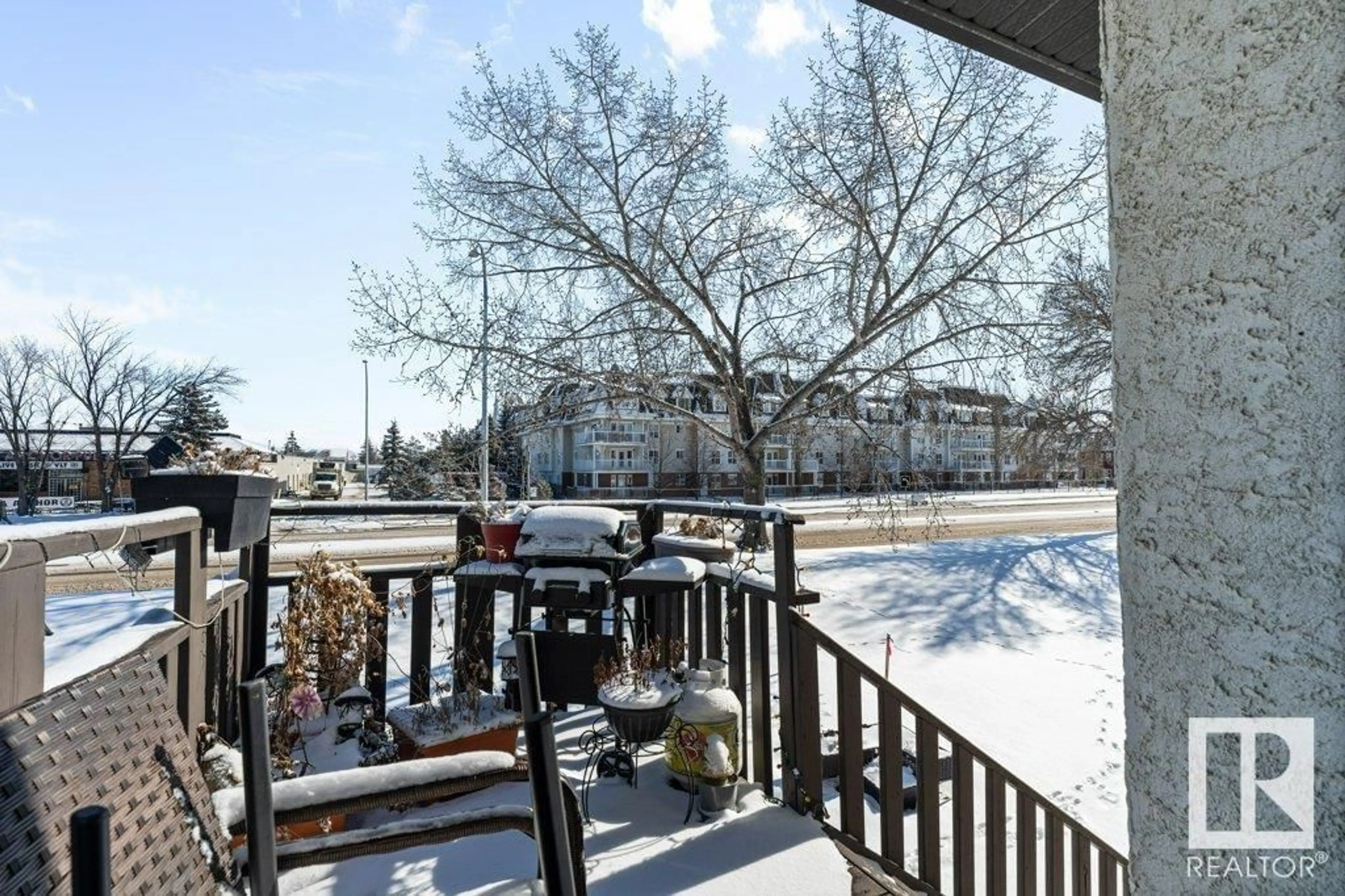 Patio, unknown for 21 NORTHWOODS VG NW, Edmonton Alberta T5X1T2