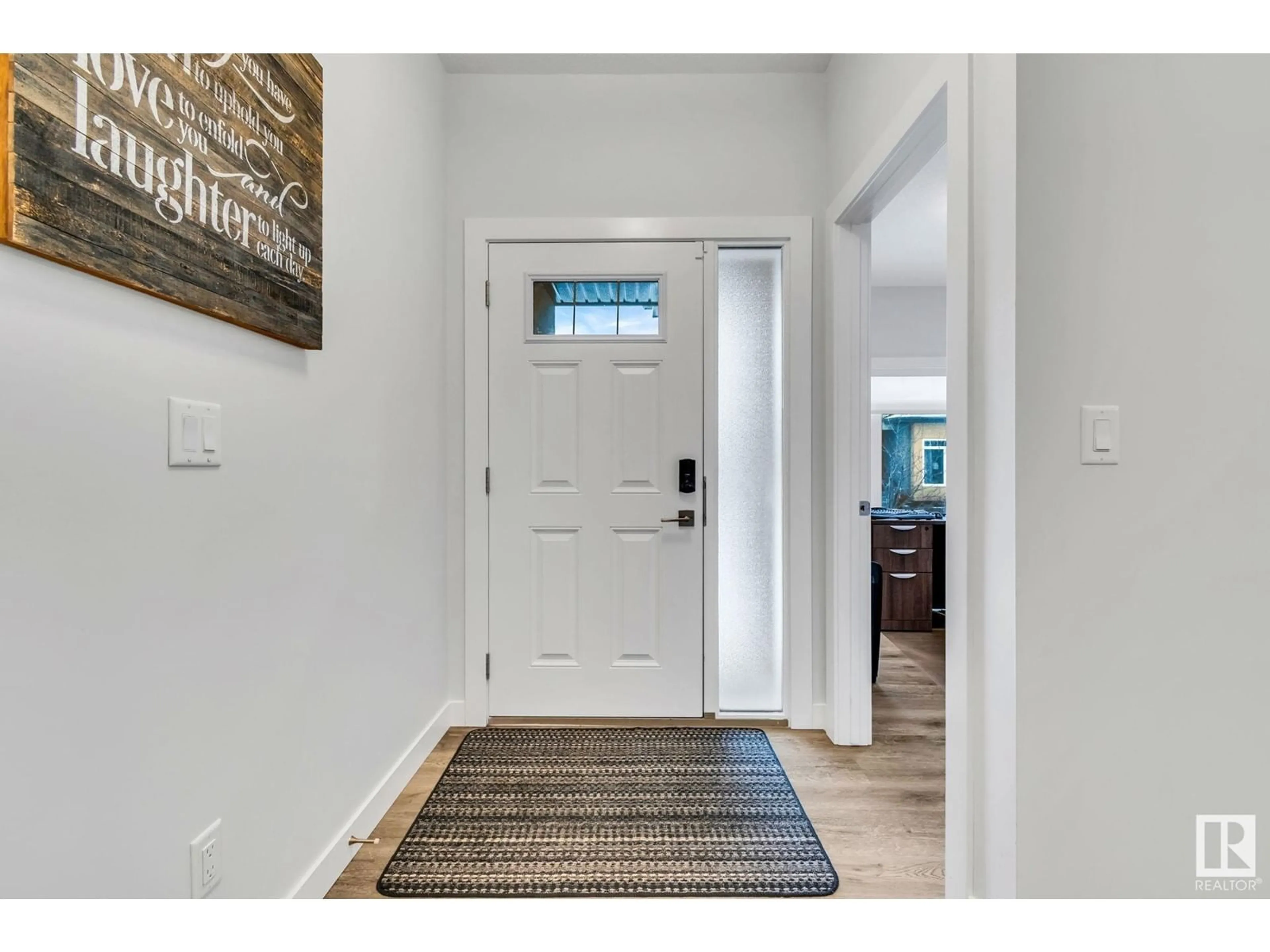 Indoor entryway for #28 4517 190A ST NW, Edmonton Alberta T6M0R4