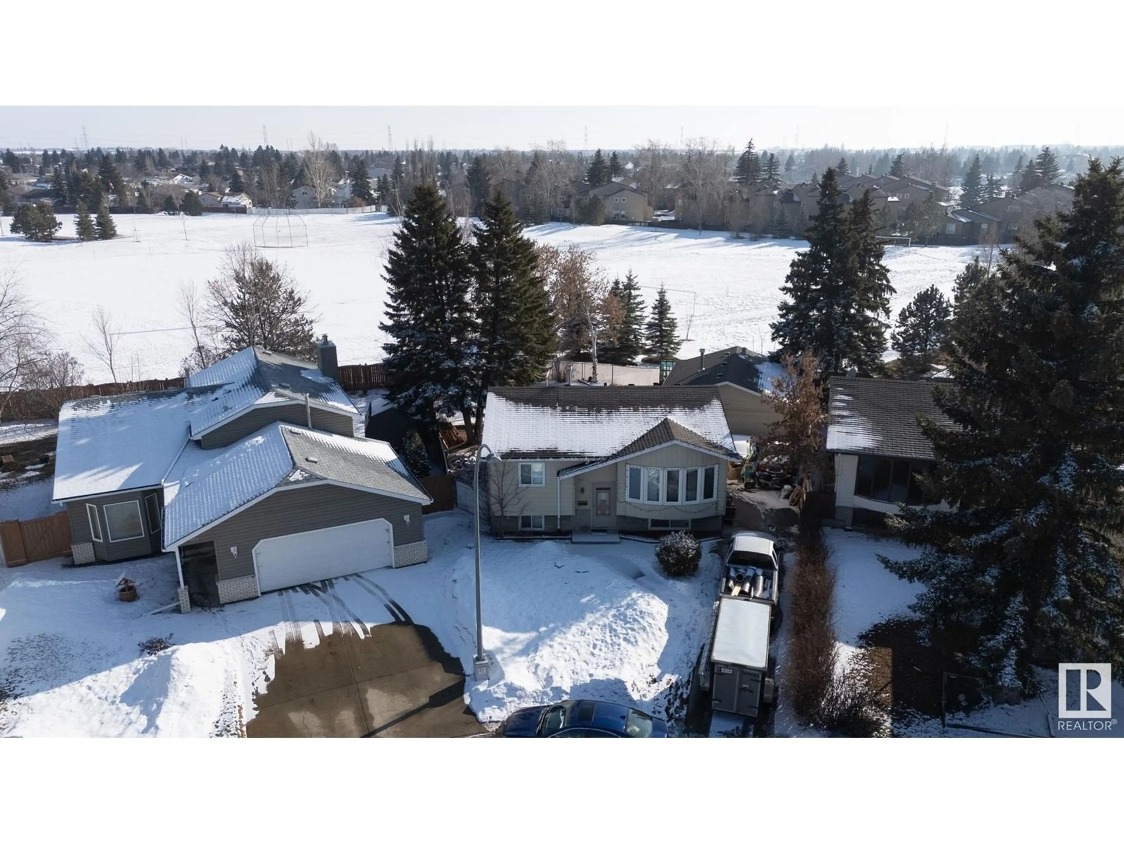 A pic from outside/outdoor area/front of a property/back of a property/a pic from drone, water/lake/river/ocean view for NW - 1851 40 ST, Edmonton Alberta T6L3H3