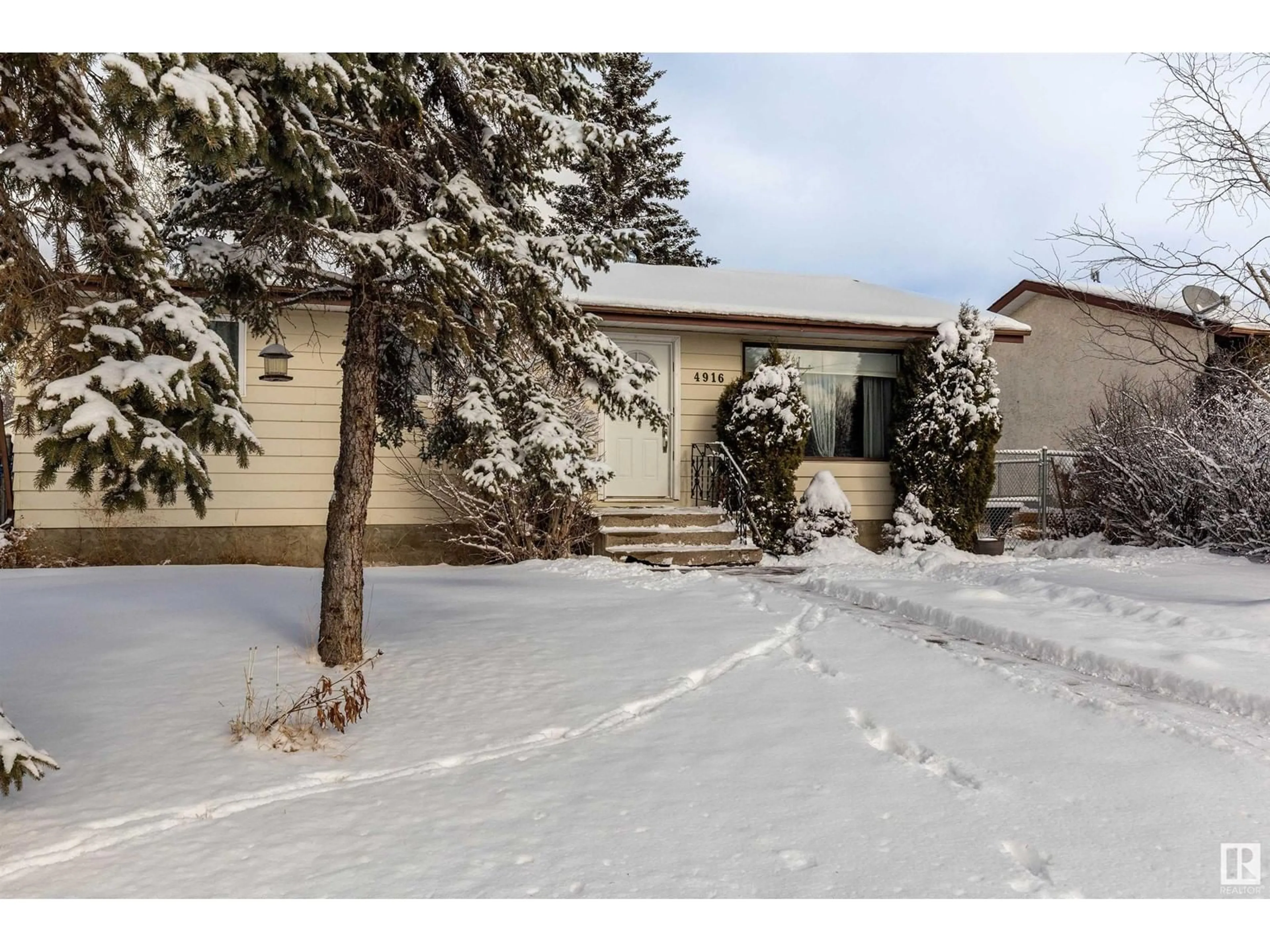 Unknown for 4916 50A AV, Entwistle Alberta T0E0S0