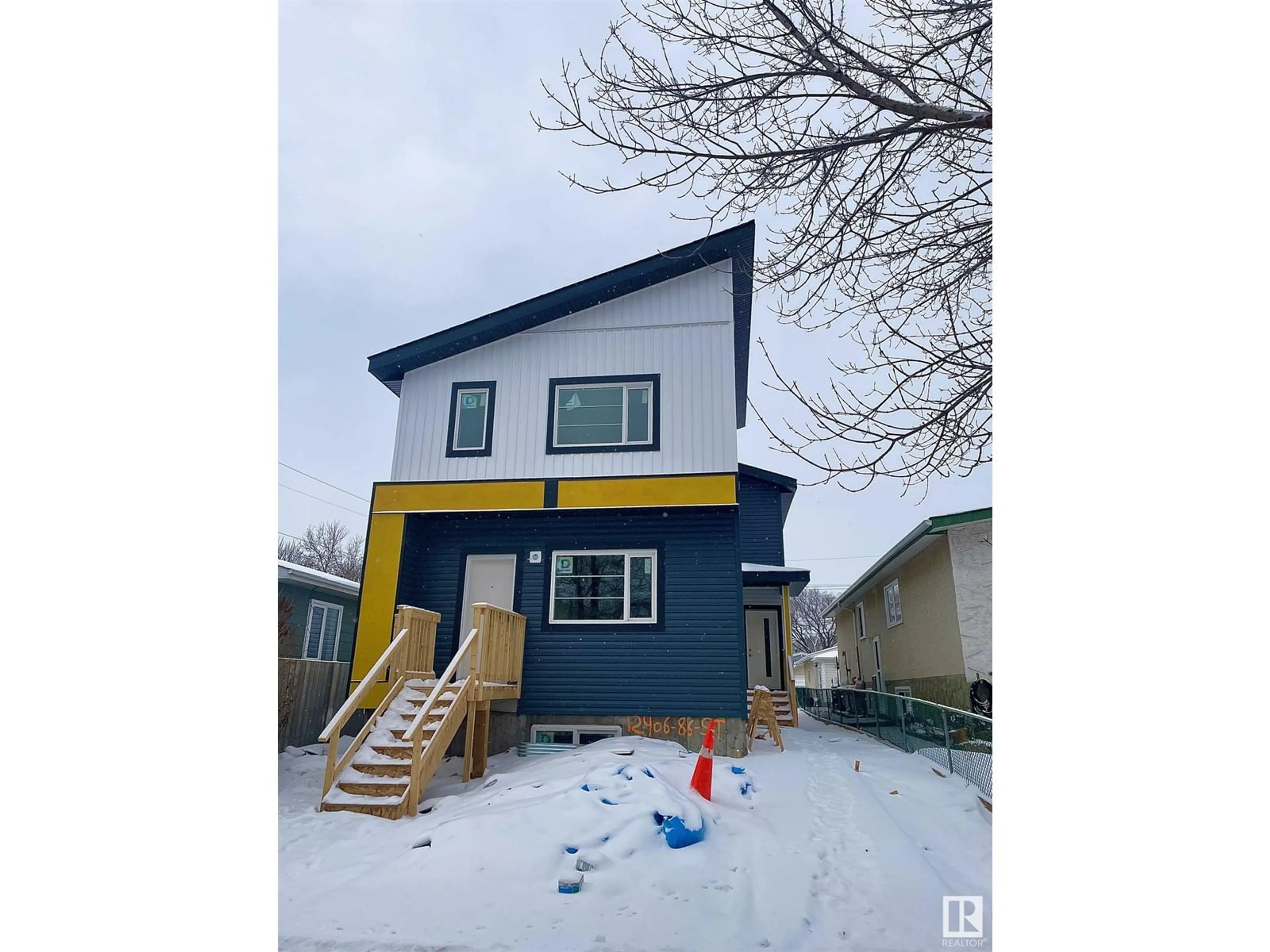 Unknown for #1 12406 86 ST NW, Edmonton Alberta T5B3L4