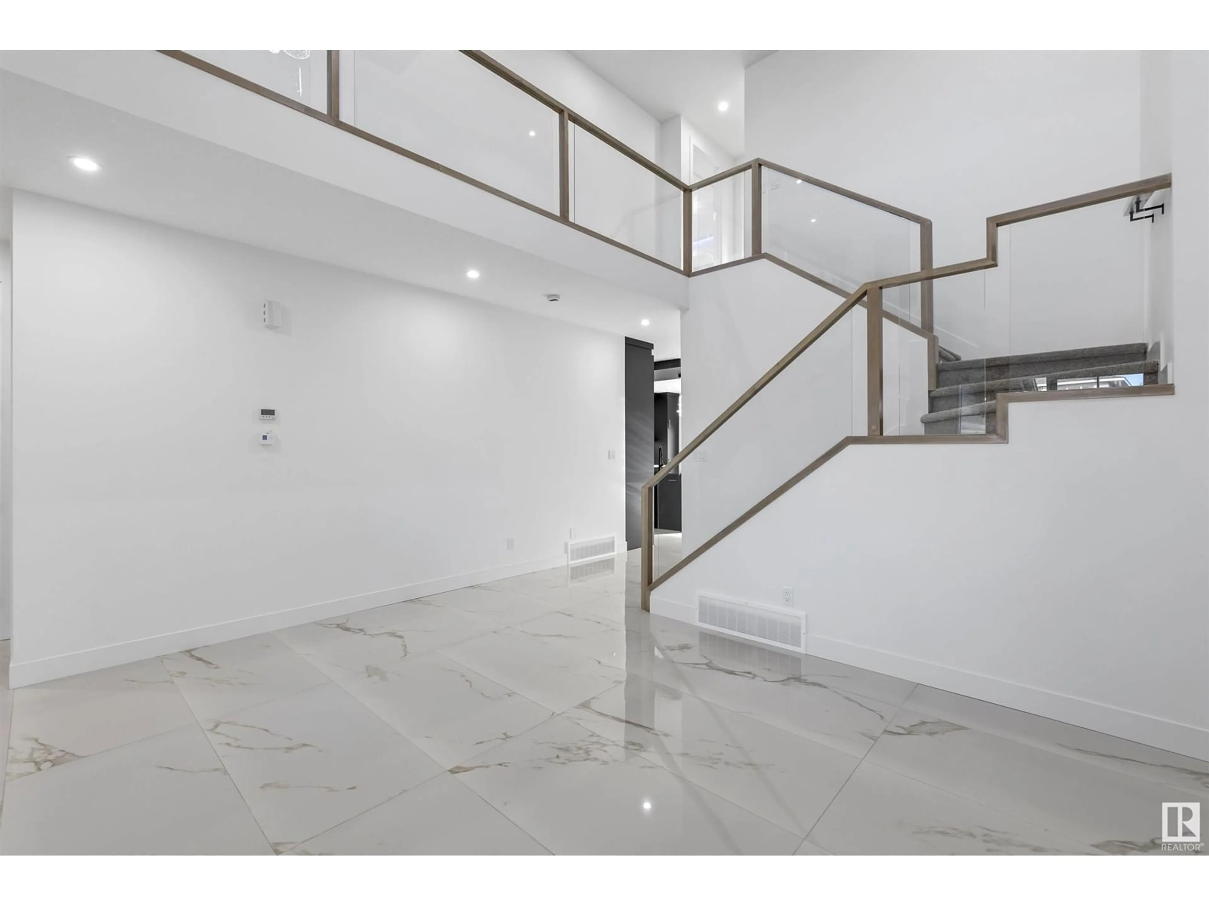 Indoor foyer for NE - 6309 17 ST, Rural Leduc County Alberta T4X3C8