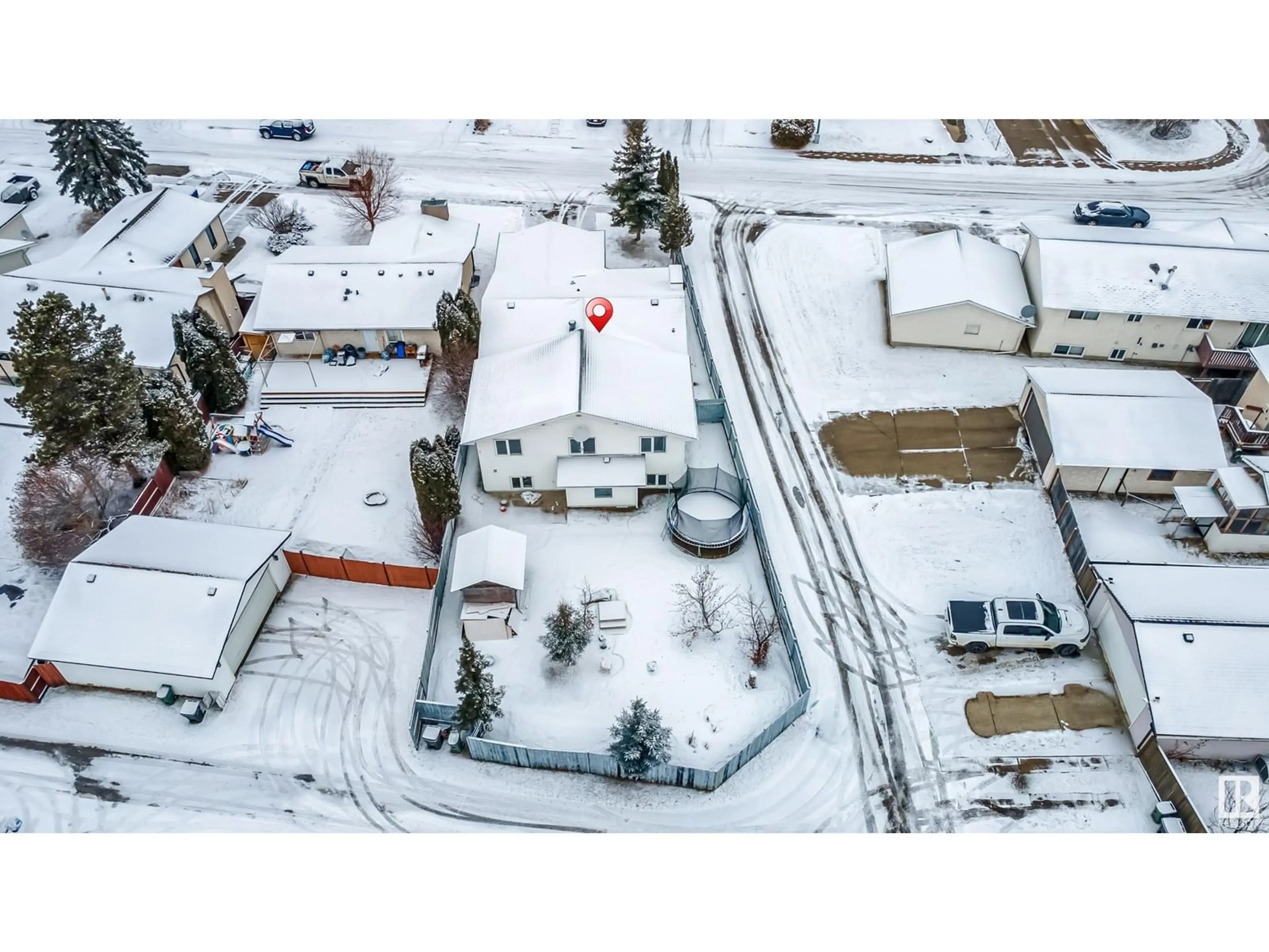 A pic from outside/outdoor area/front of a property/back of a property/a pic from drone, street for 5417 14A AV NW, Edmonton Alberta T6L3B6