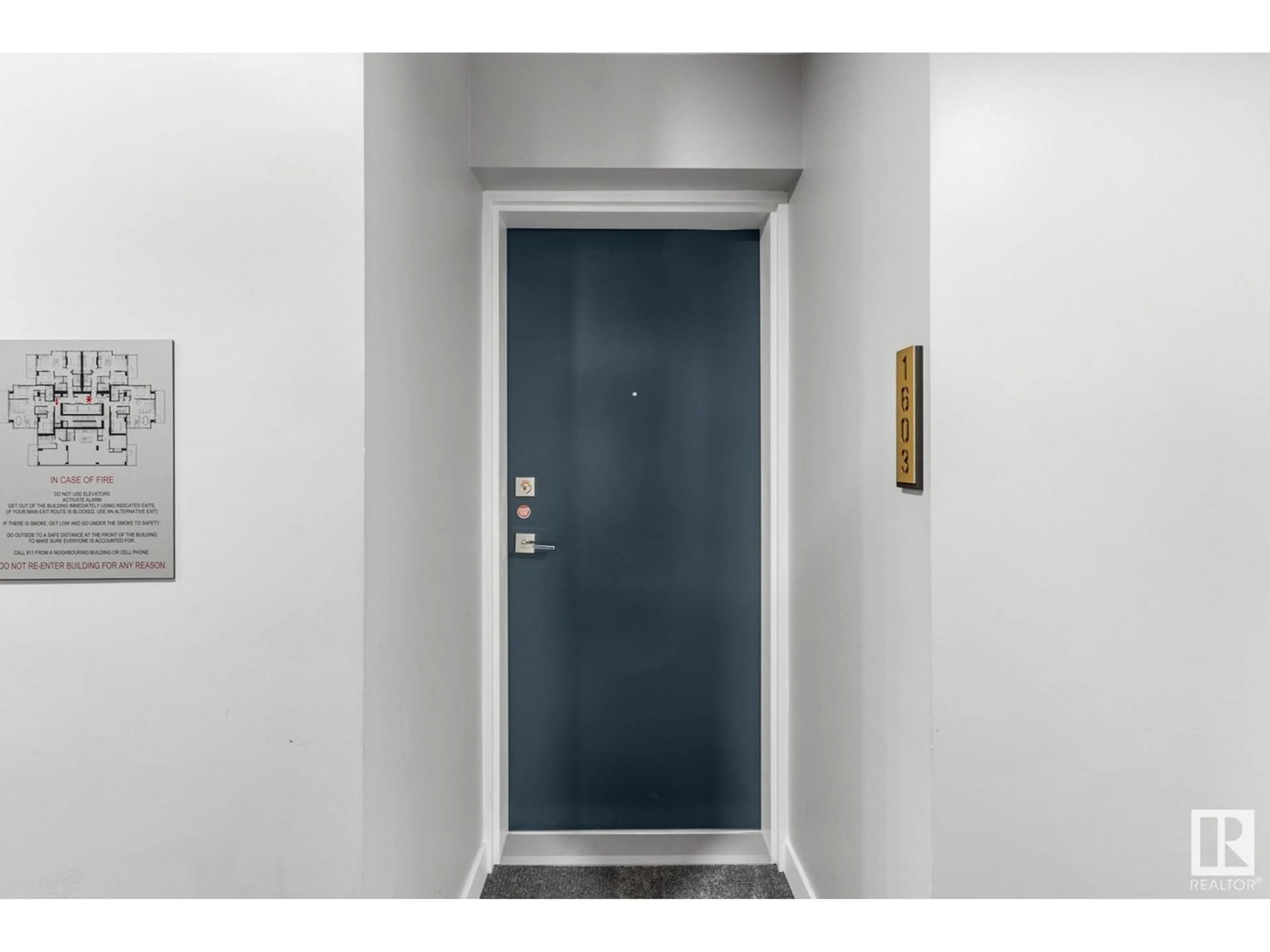 Indoor foyer for 1603 10180 103 ST NW, Edmonton Alberta T5J0L1
