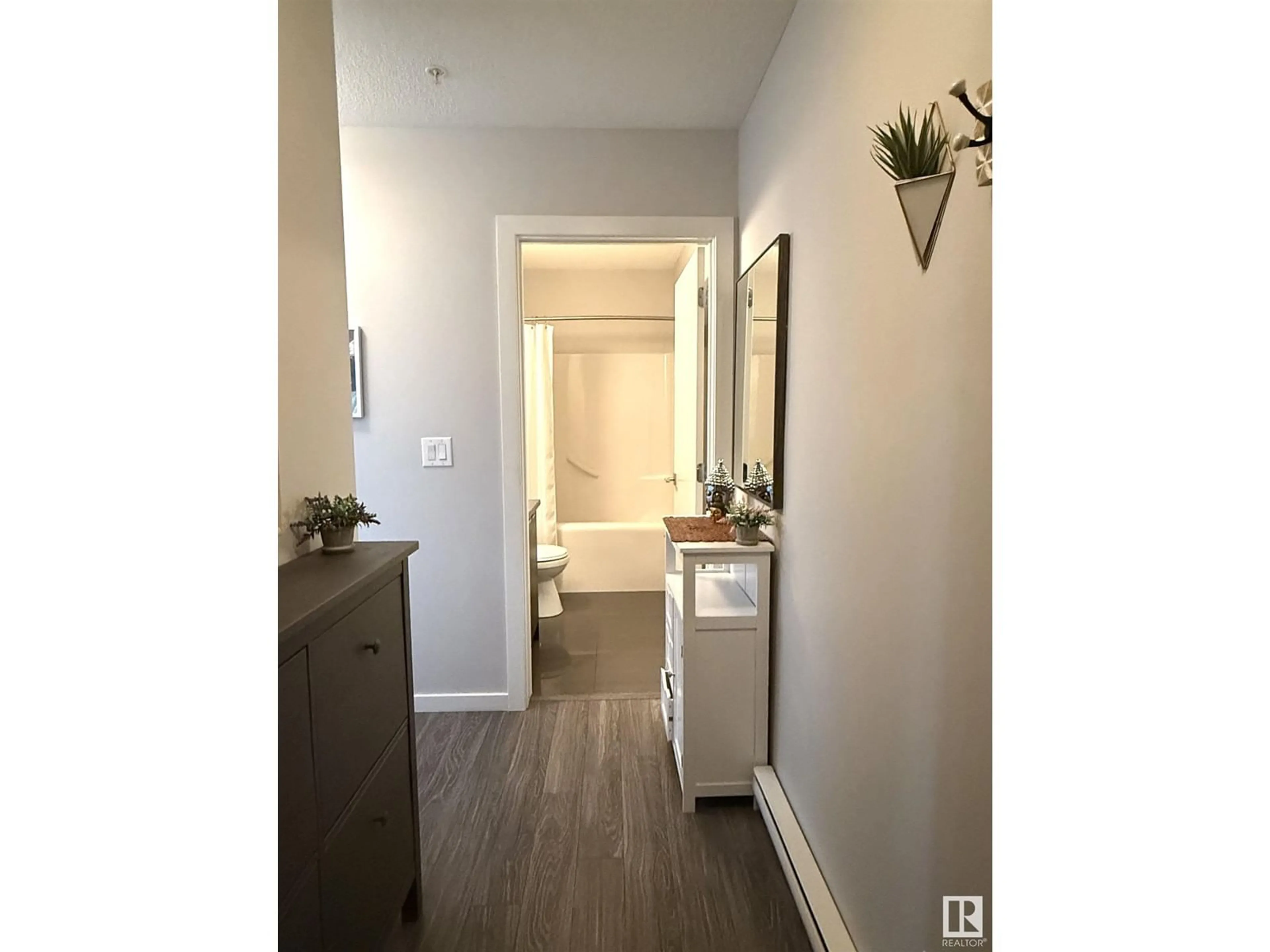 Indoor entryway for 217 - 610 CALAHOO RD, Spruce Grove Alberta T7X2A7