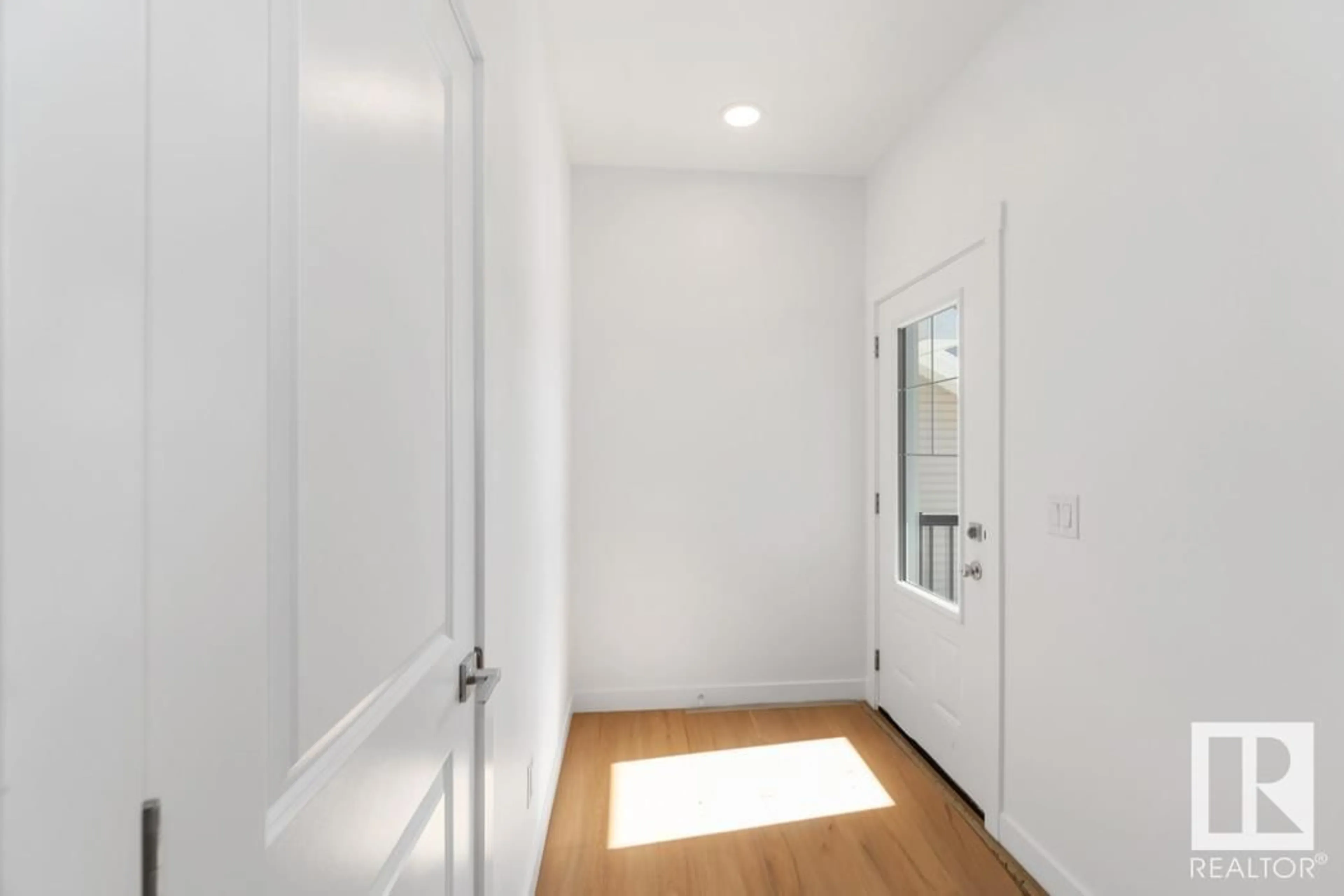 Open concept kitchen, wood/laminate floor for 20 SPRINGBROOK WD, Spruce Grove Alberta T7X2W5