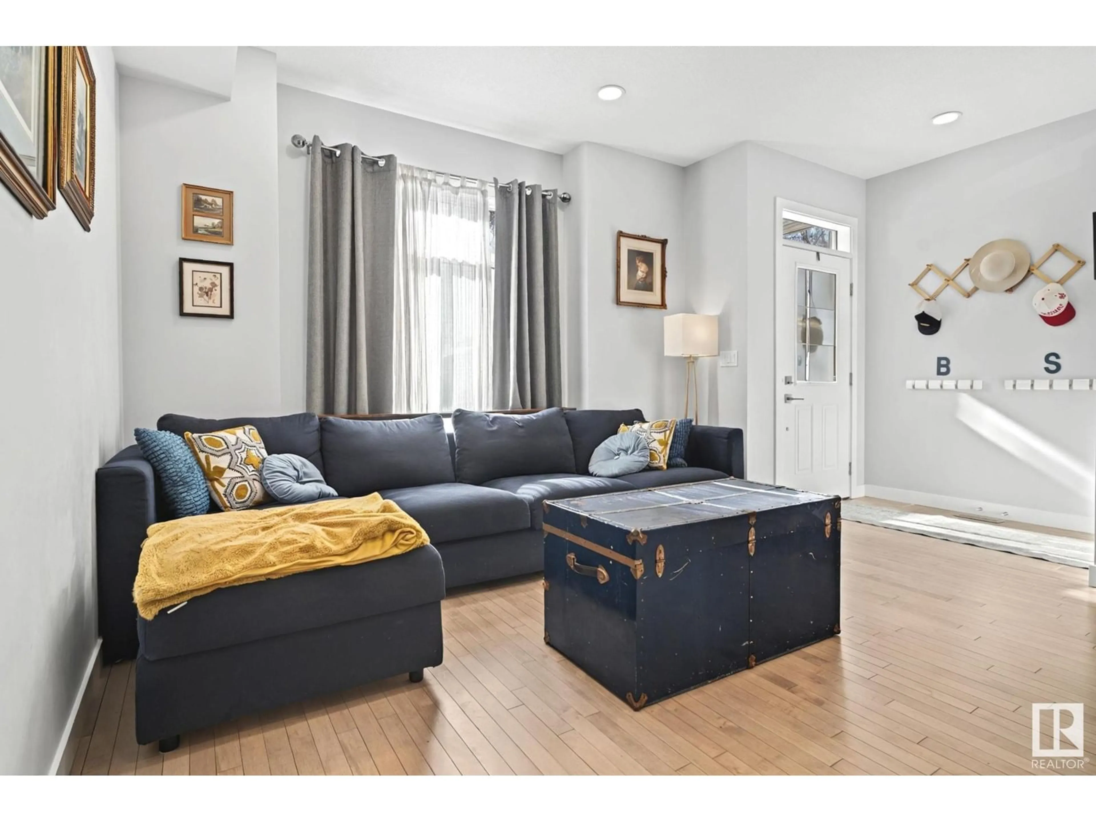 Living room with furniture, unknown for 4604B 55 AV, Wetaskiwin Alberta T9A1A2