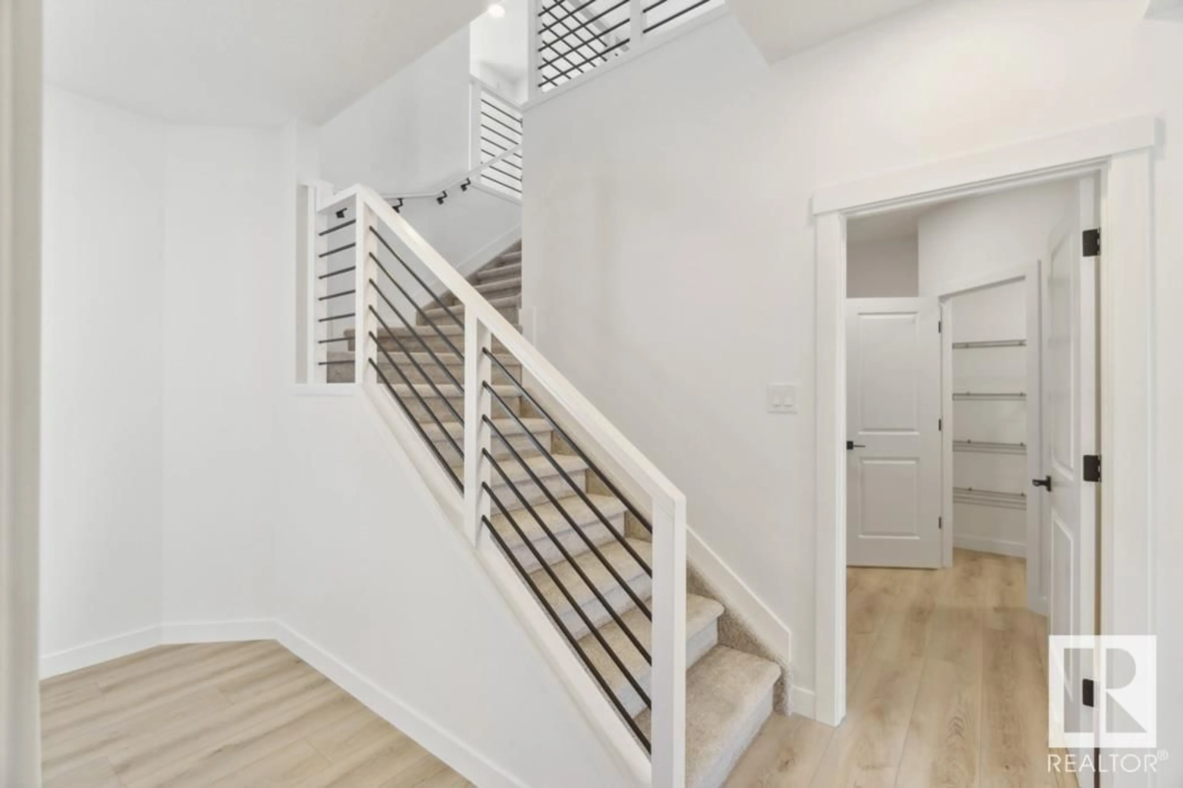 Indoor entryway for 24 SPRINGBROOK WD, Spruce Grove Alberta T7X2W5