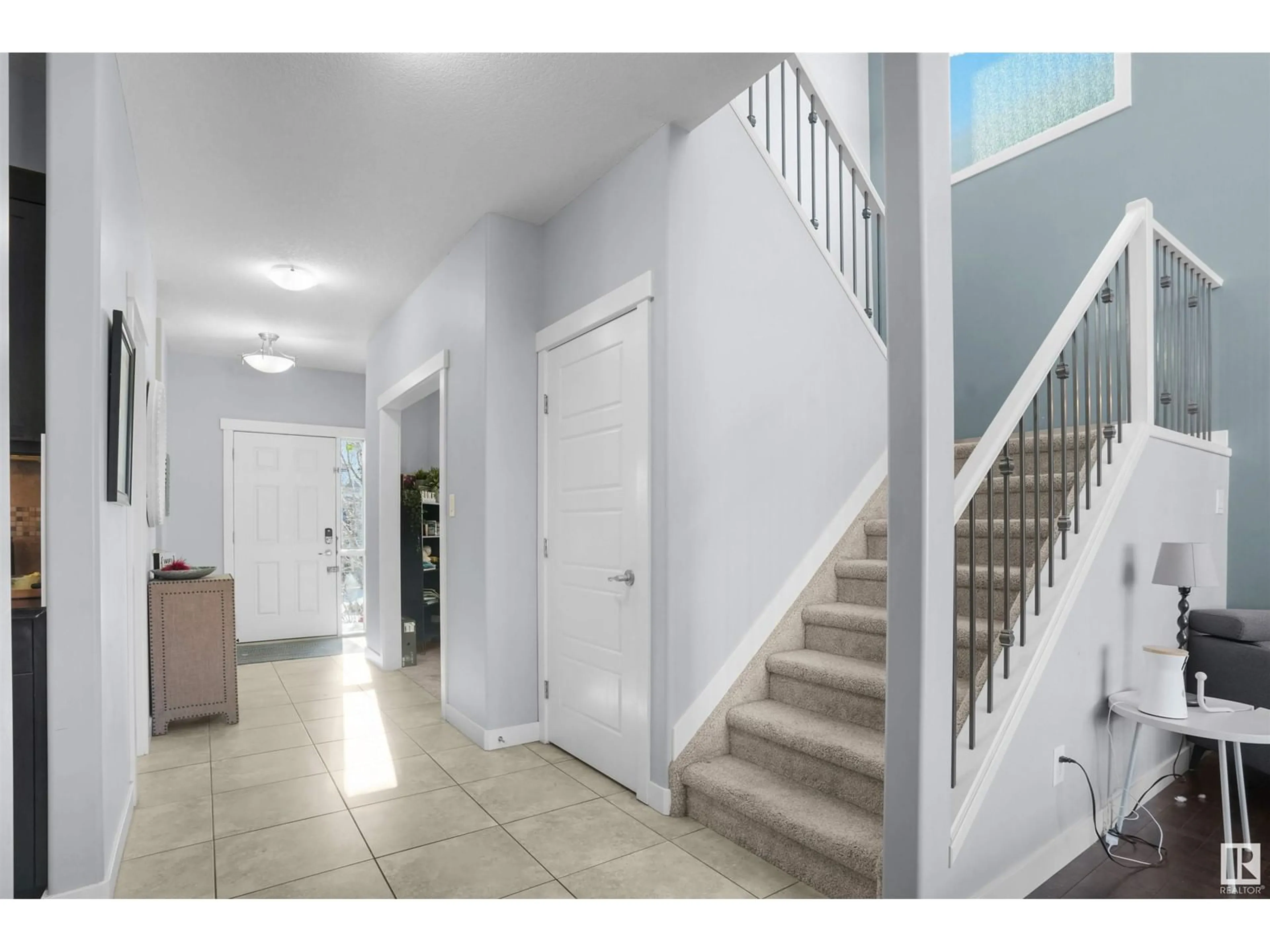 Indoor entryway for SW - 2114 89B ST, Edmonton Alberta T6X0R9
