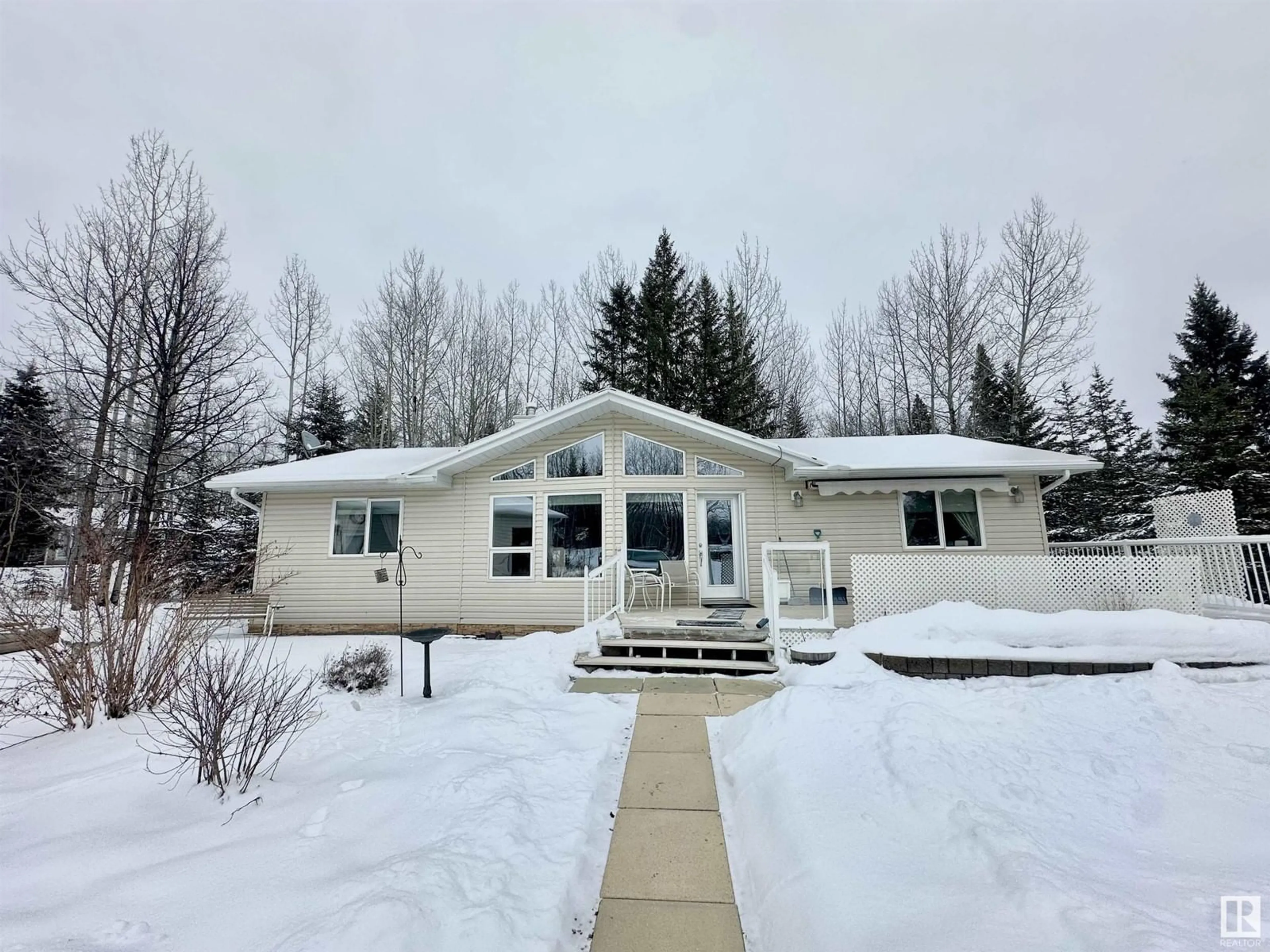 Home with vinyl exterior material, unknown for 131 - 5515 TWP 494, Rural Brazeau County Alberta T0C1W0