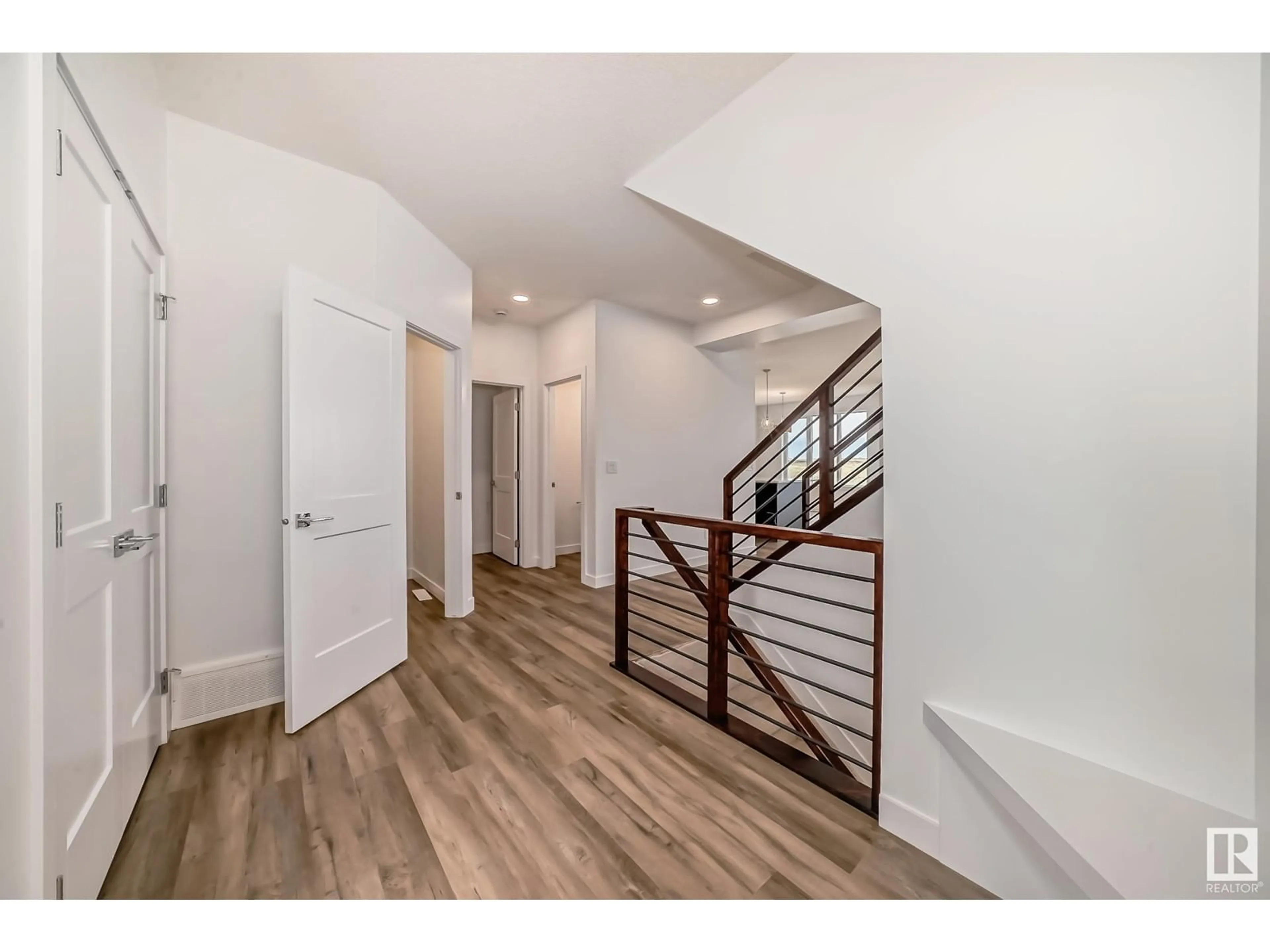 Indoor entryway for 10226 92A AV, Morinville Alberta T8R2R4