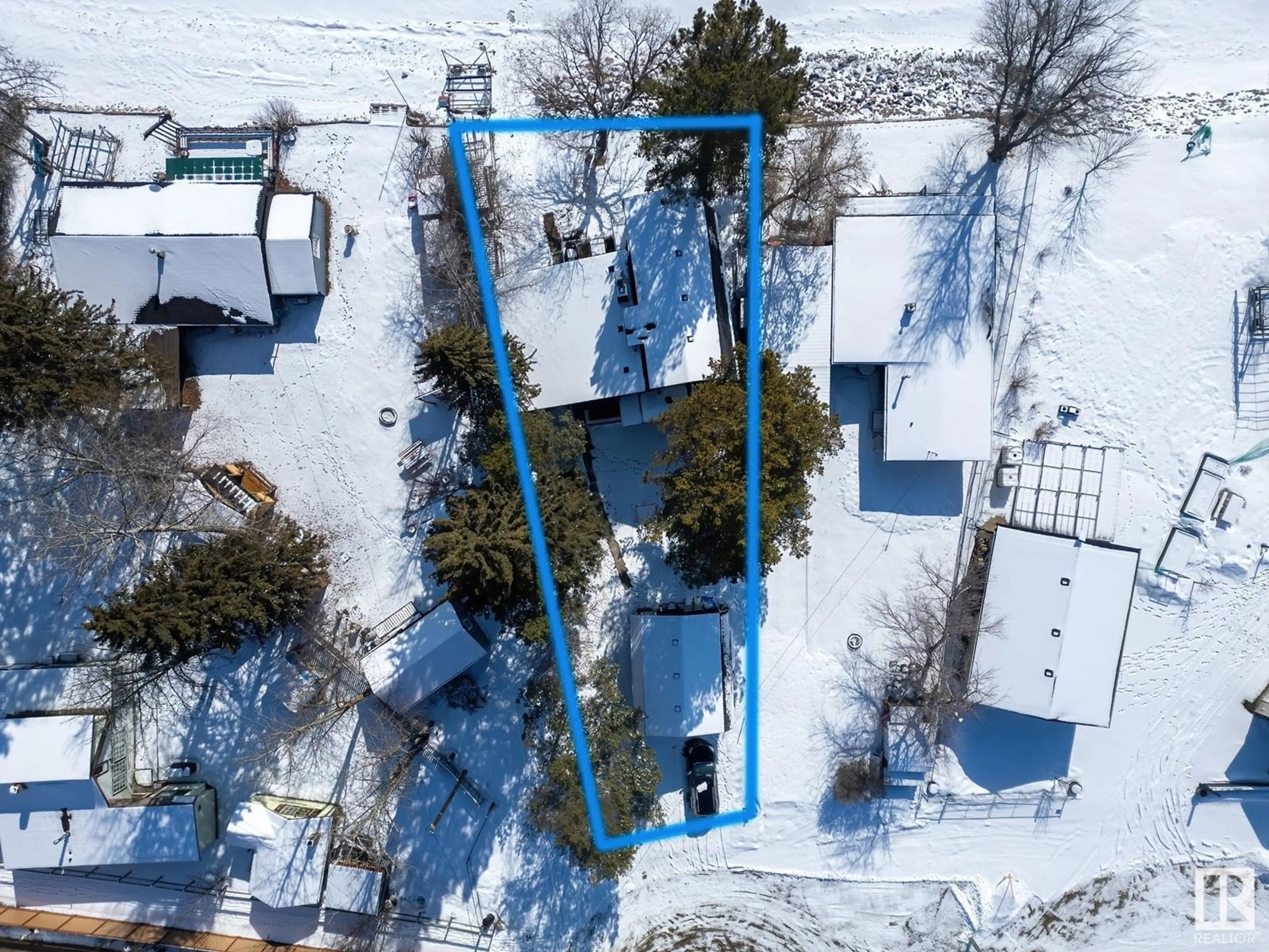 A pic from outside/outdoor area/front of a property/back of a property/a pic from drone, street for 809 8 STREET, Rural Lac Ste. Anne County Alberta T0E1A0