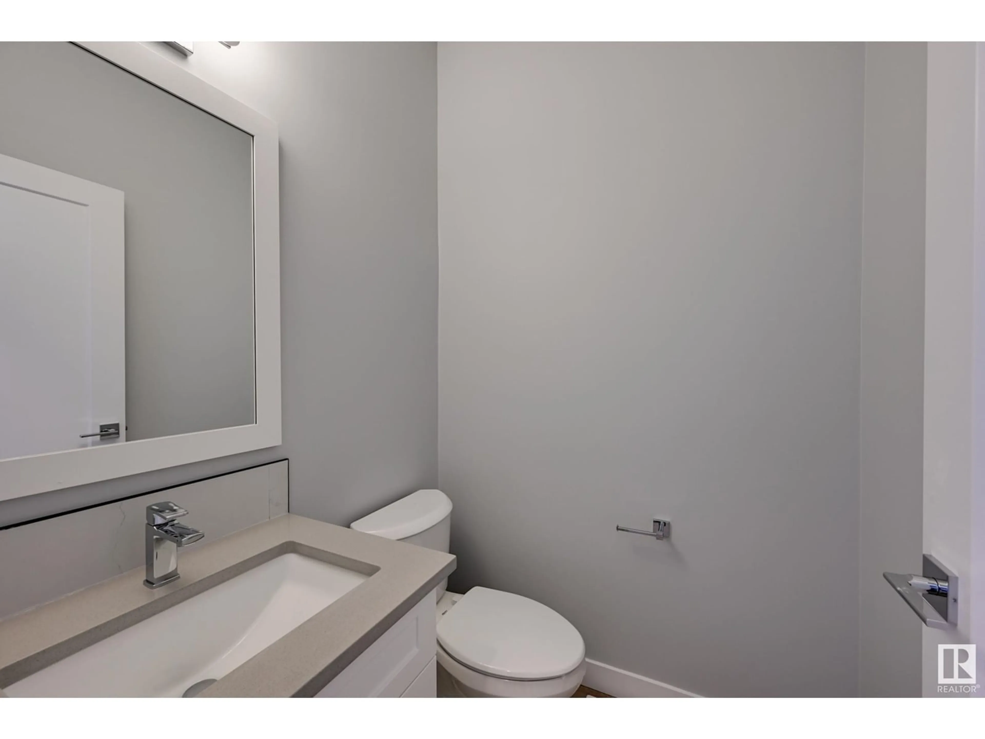Standard bathroom, unknown for 10214 92A AV, Morinville Alberta T8R2R4