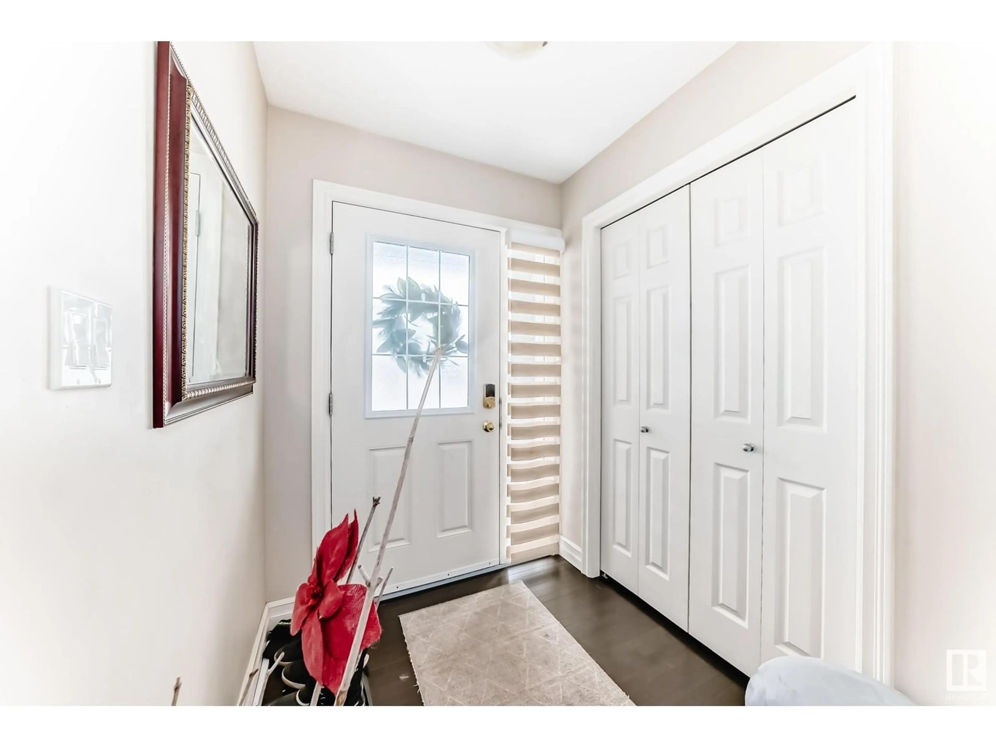 Indoor entryway for NW - 3939 6 ST, Edmonton Alberta T6T0T5