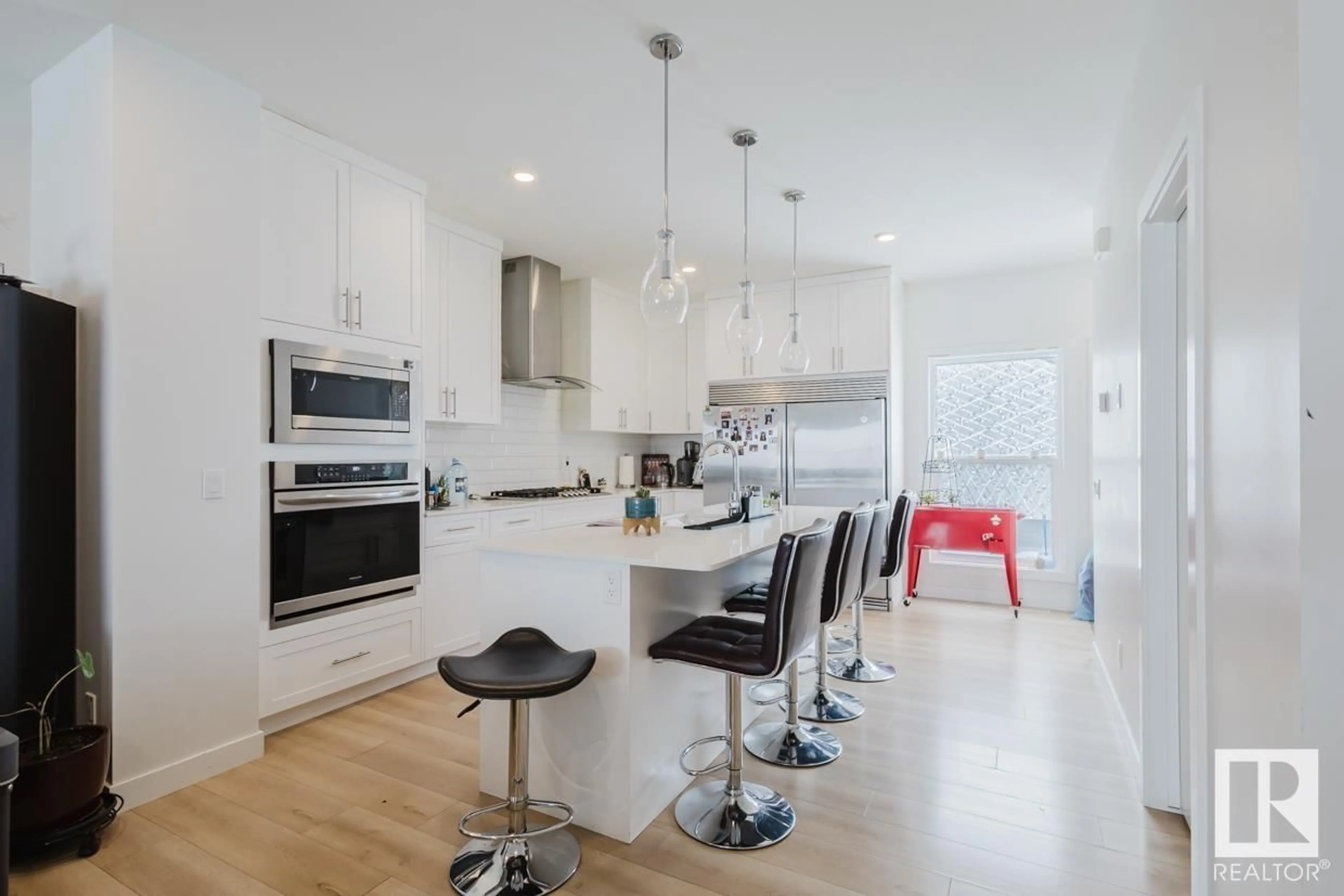 Contemporary kitchen, unknown for 4033 HAWTHORN LINK LI SW, Edmonton Alberta T6X2Y8
