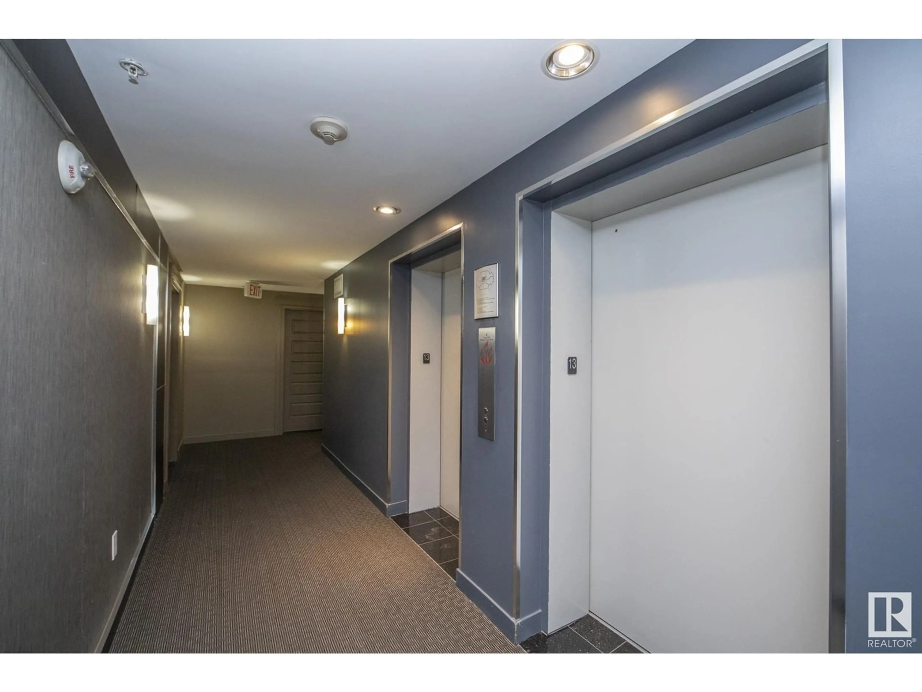 Indoor foyer for 10388 - 1307 105 ST, Edmonton Alberta T5J0C2