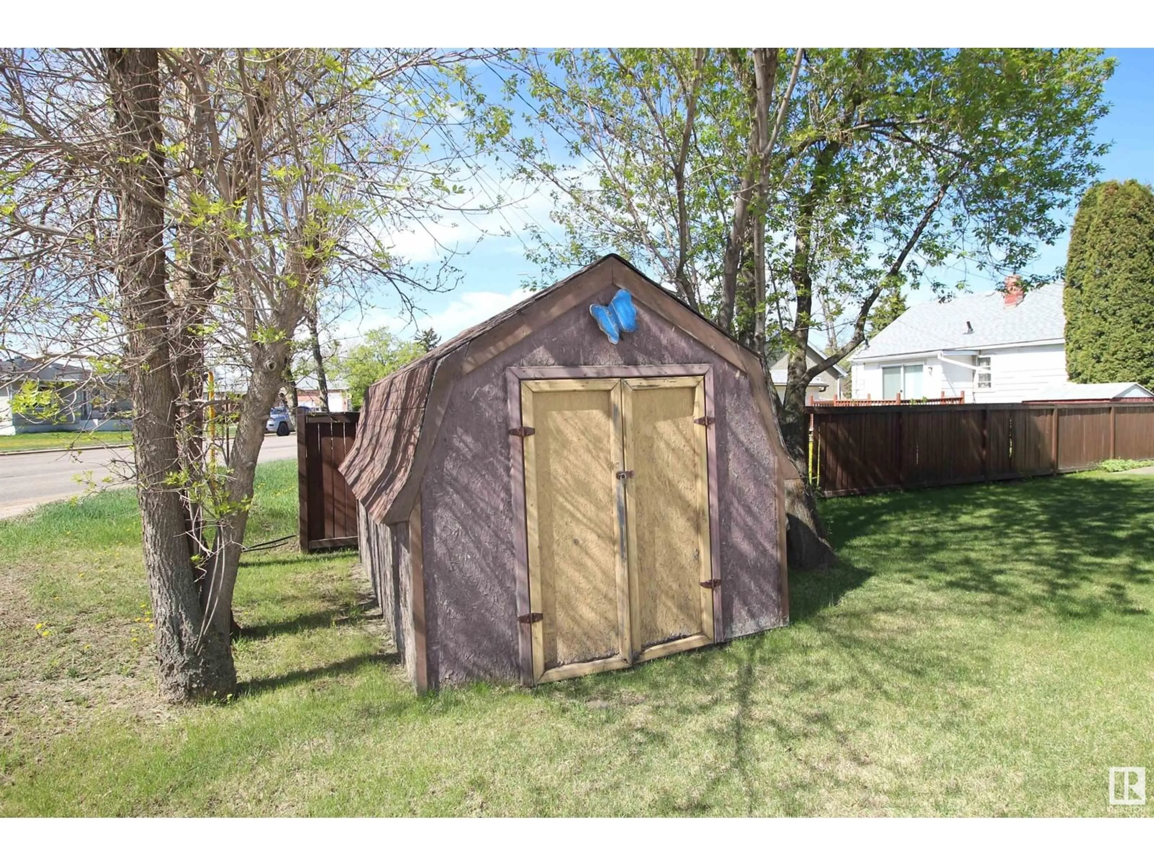 Shed for 9915 104 ST, Westlock Alberta T7P1T3