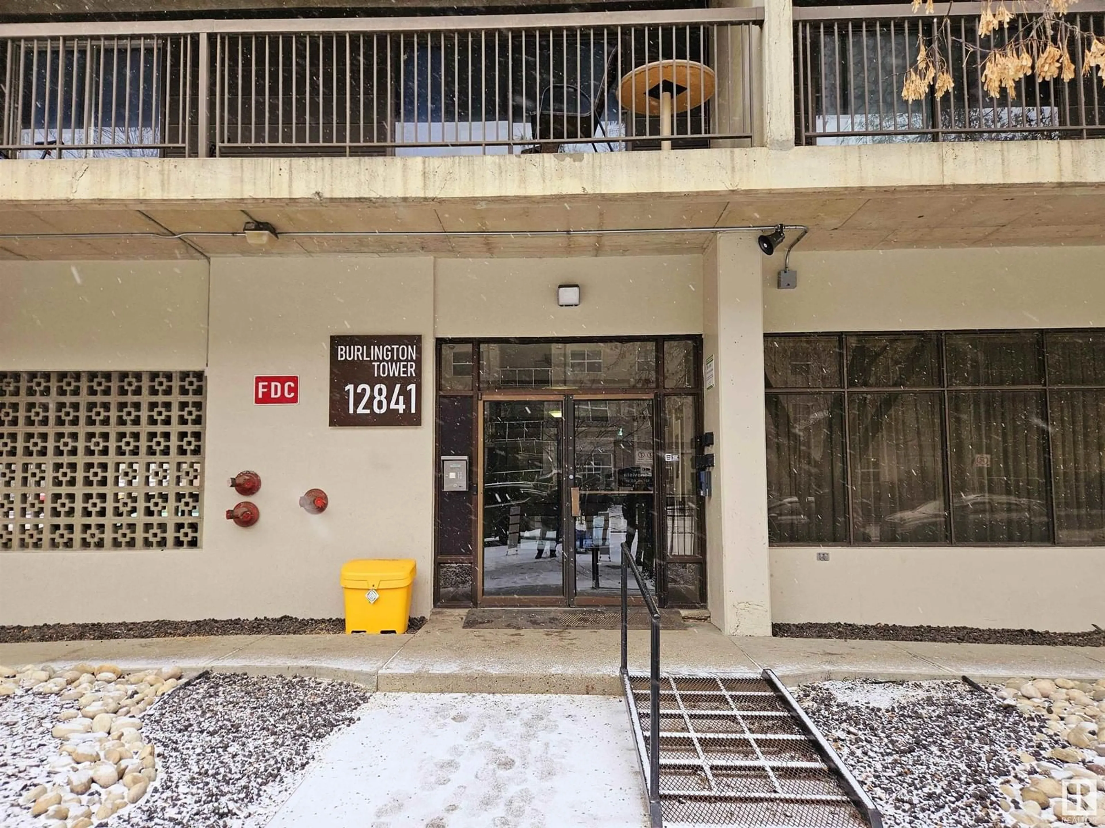 Lobby for 207 - 12841 65 ST, Edmonton Alberta T5A4N4