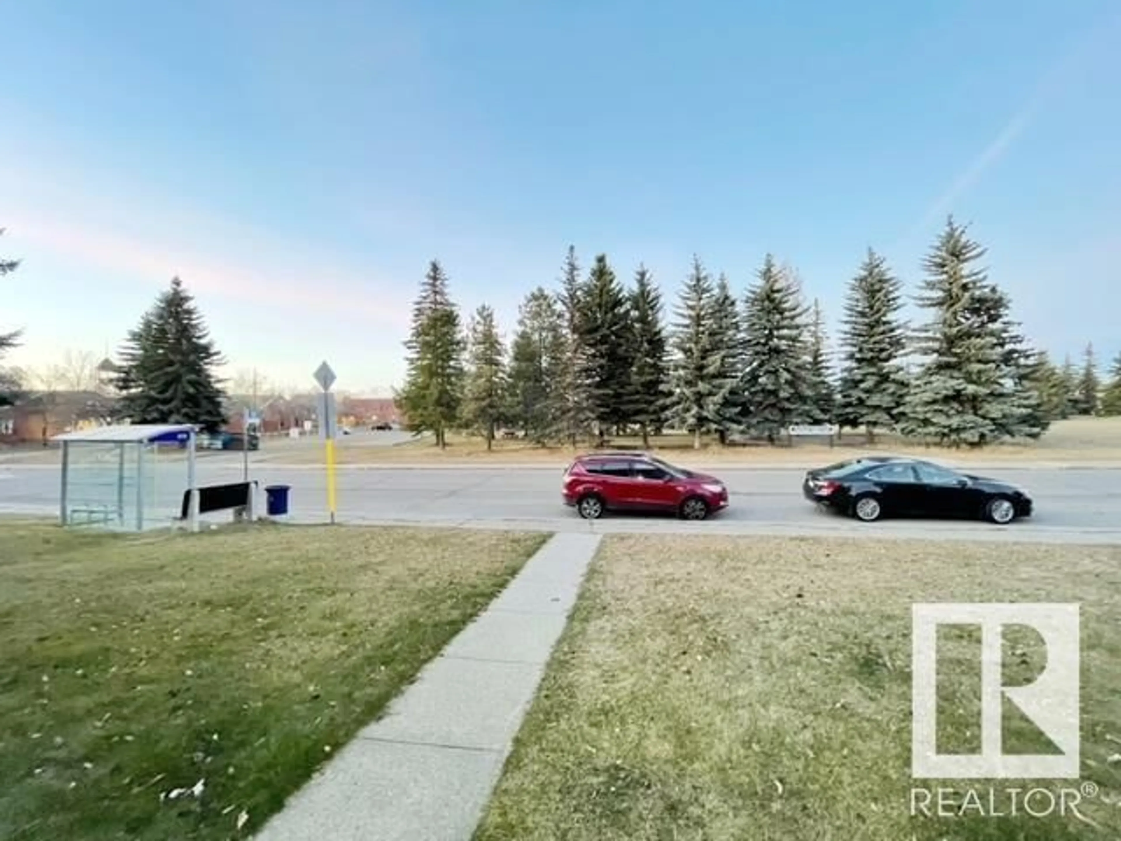 A pic from outside/outdoor area/front of a property/back of a property/a pic from drone, street for NW - 4007 12 AV, Edmonton Alberta T6L2K2