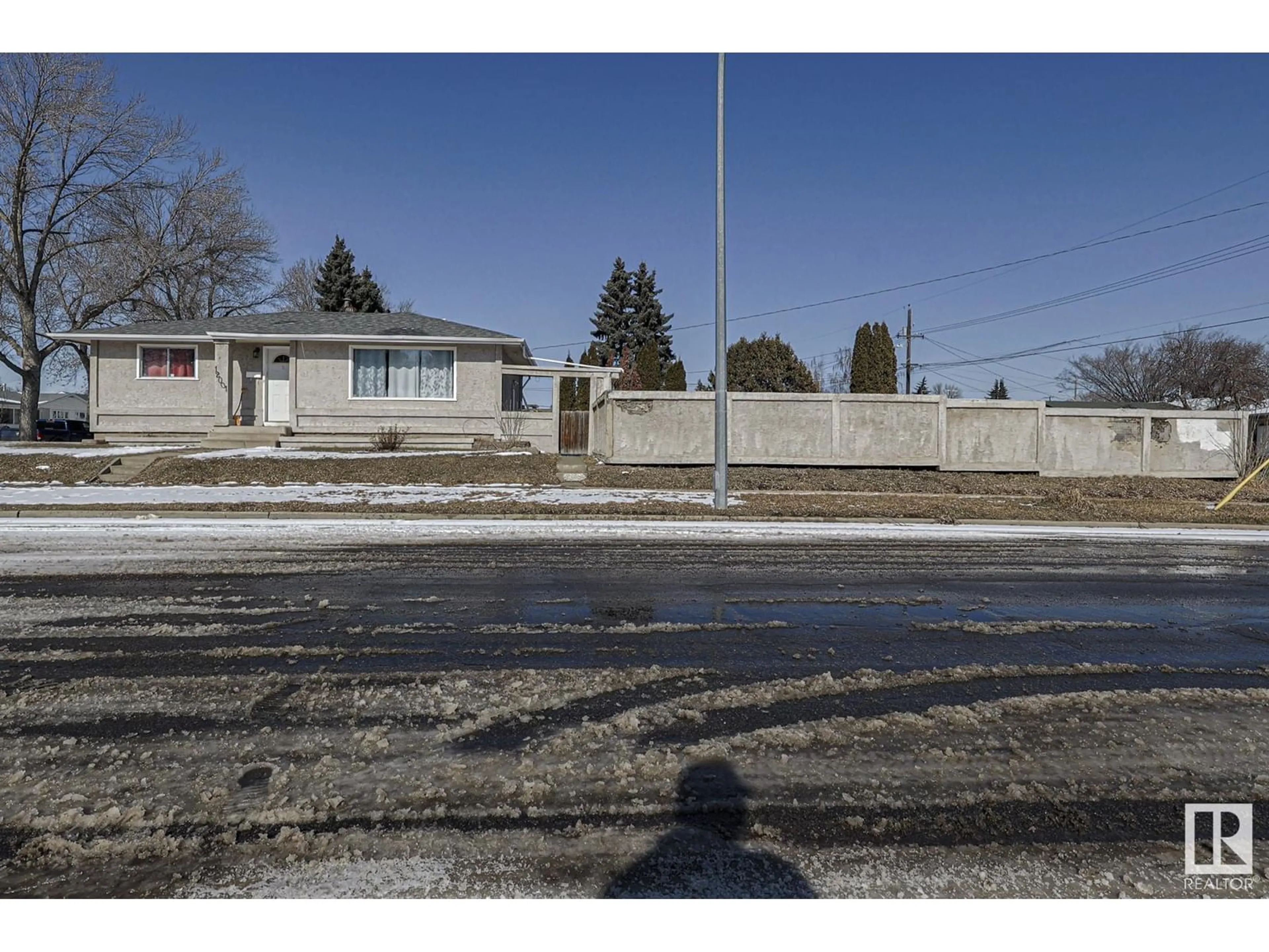 Unknown for NW - 12001 37 ST, Edmonton Alberta T5W2C2