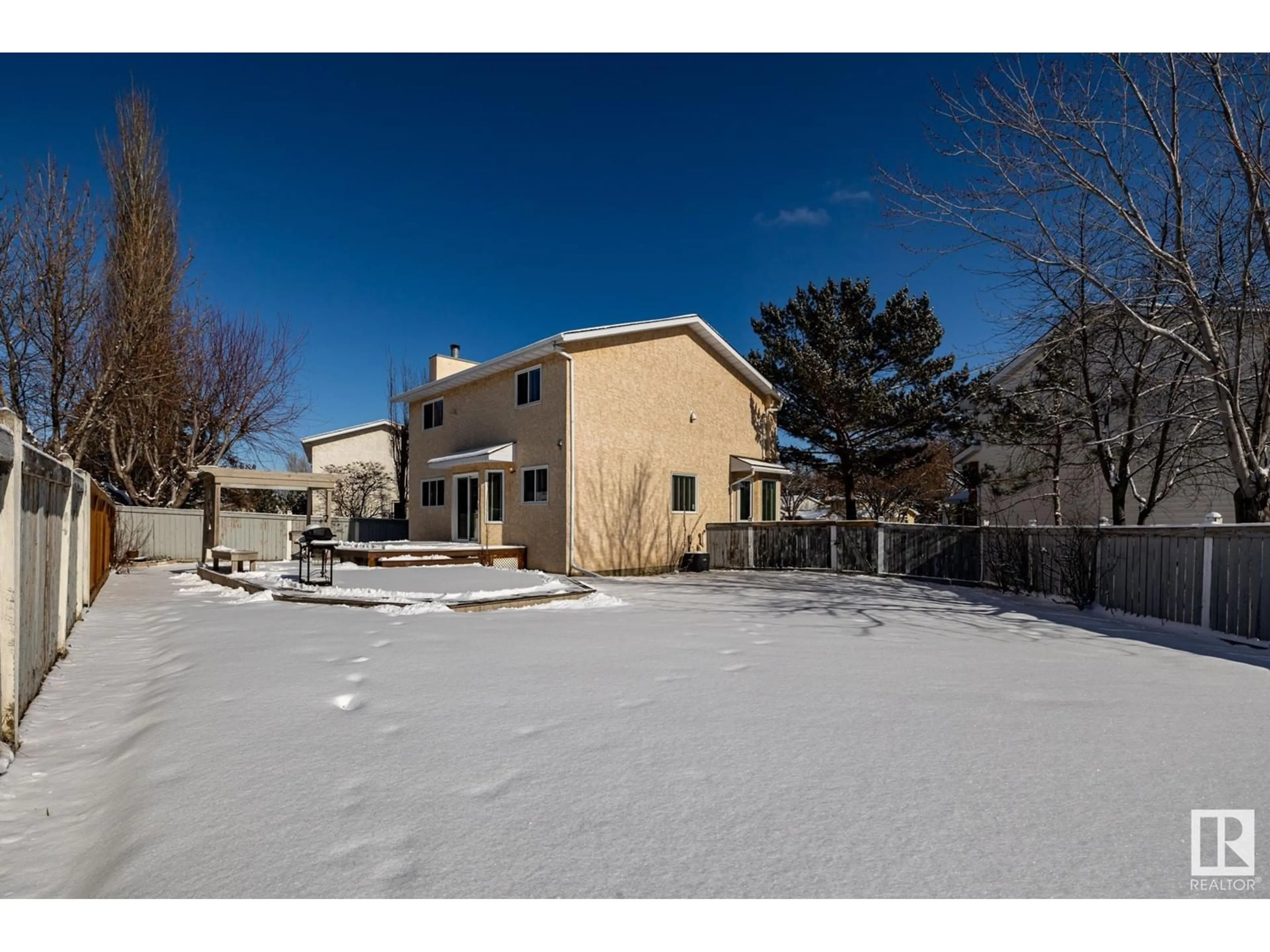 A pic from outside/outdoor area/front of a property/back of a property/a pic from drone, street for NW - 6812 188 ST, Edmonton Alberta T5T4X3