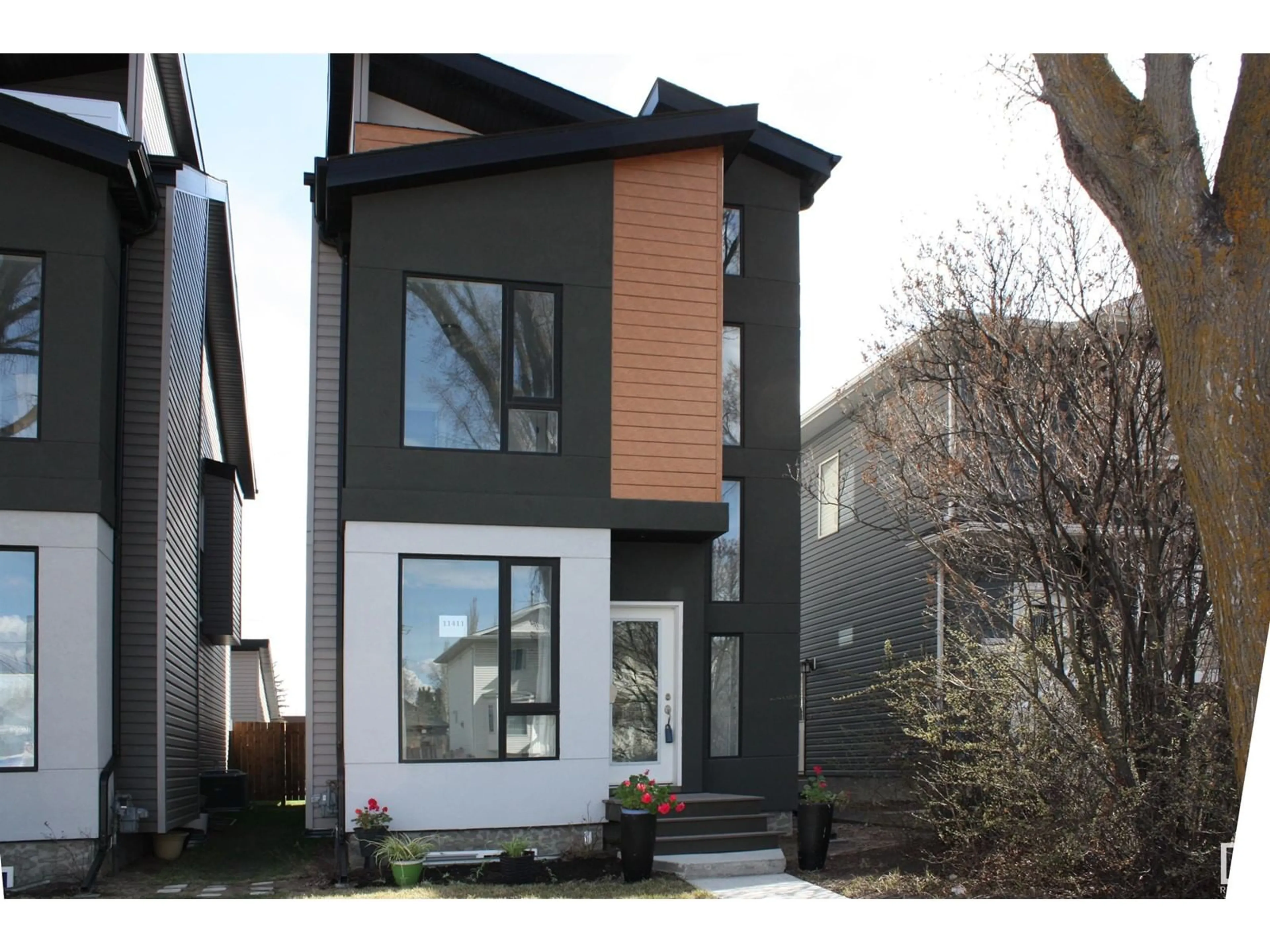Home with brick exterior material, street for 11411 76 AV, Edmonton Alberta T6G0K5