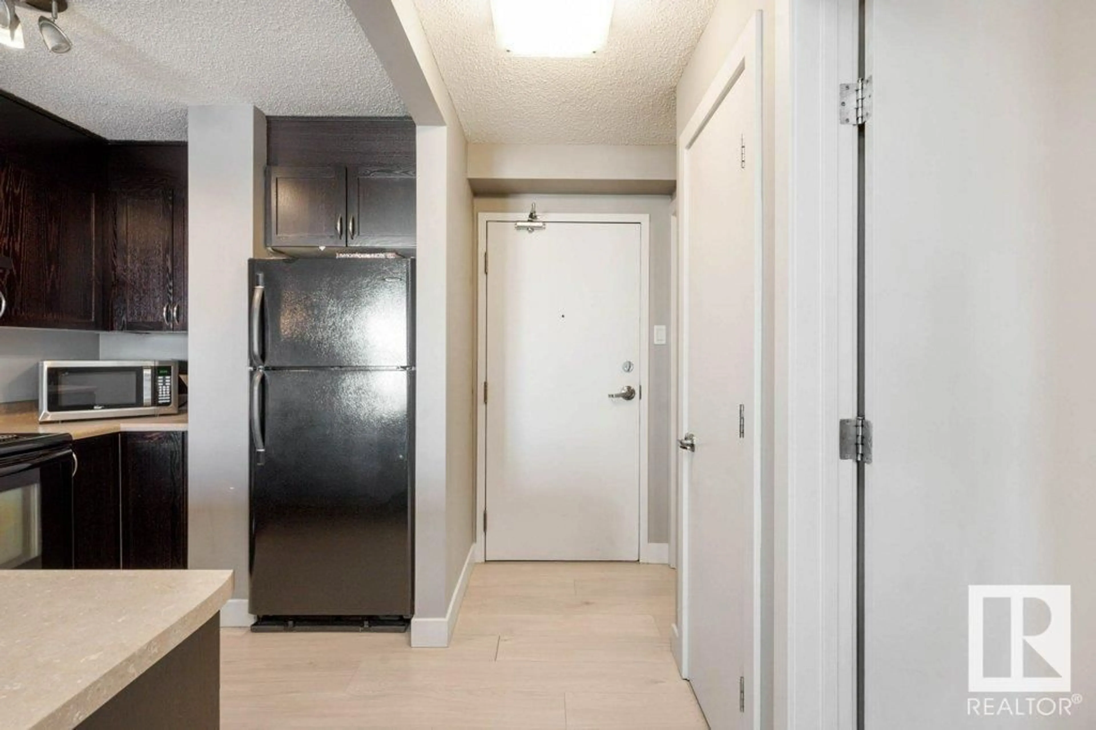 Indoor entryway for 1107 - 9715 110 ST NW, Edmonton Alberta T5K2M1