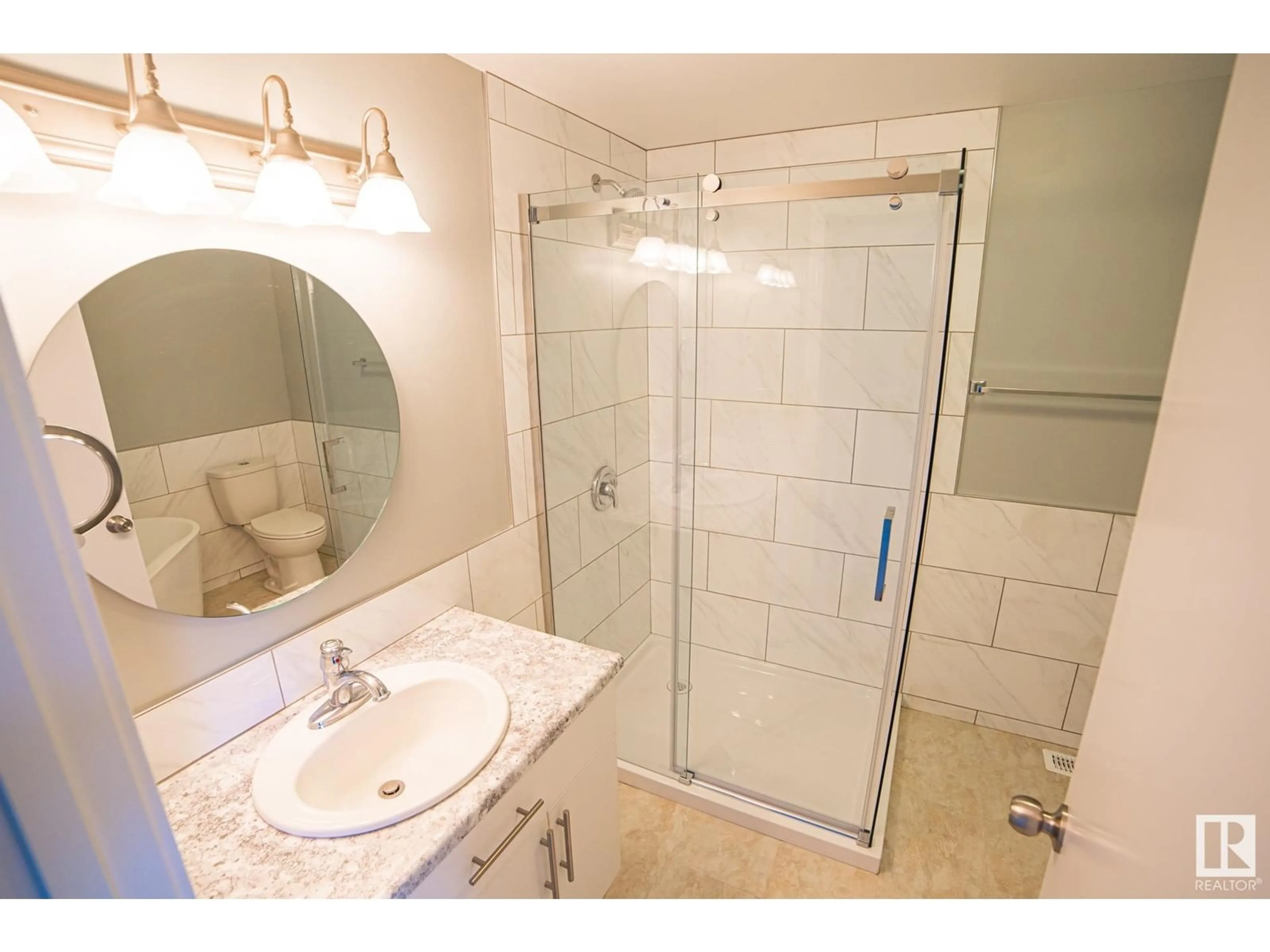 Standard bathroom, ceramic/tile floor for 58528 RANGE ROAD 171, Rural Smoky Lake County Alberta T0A3C0