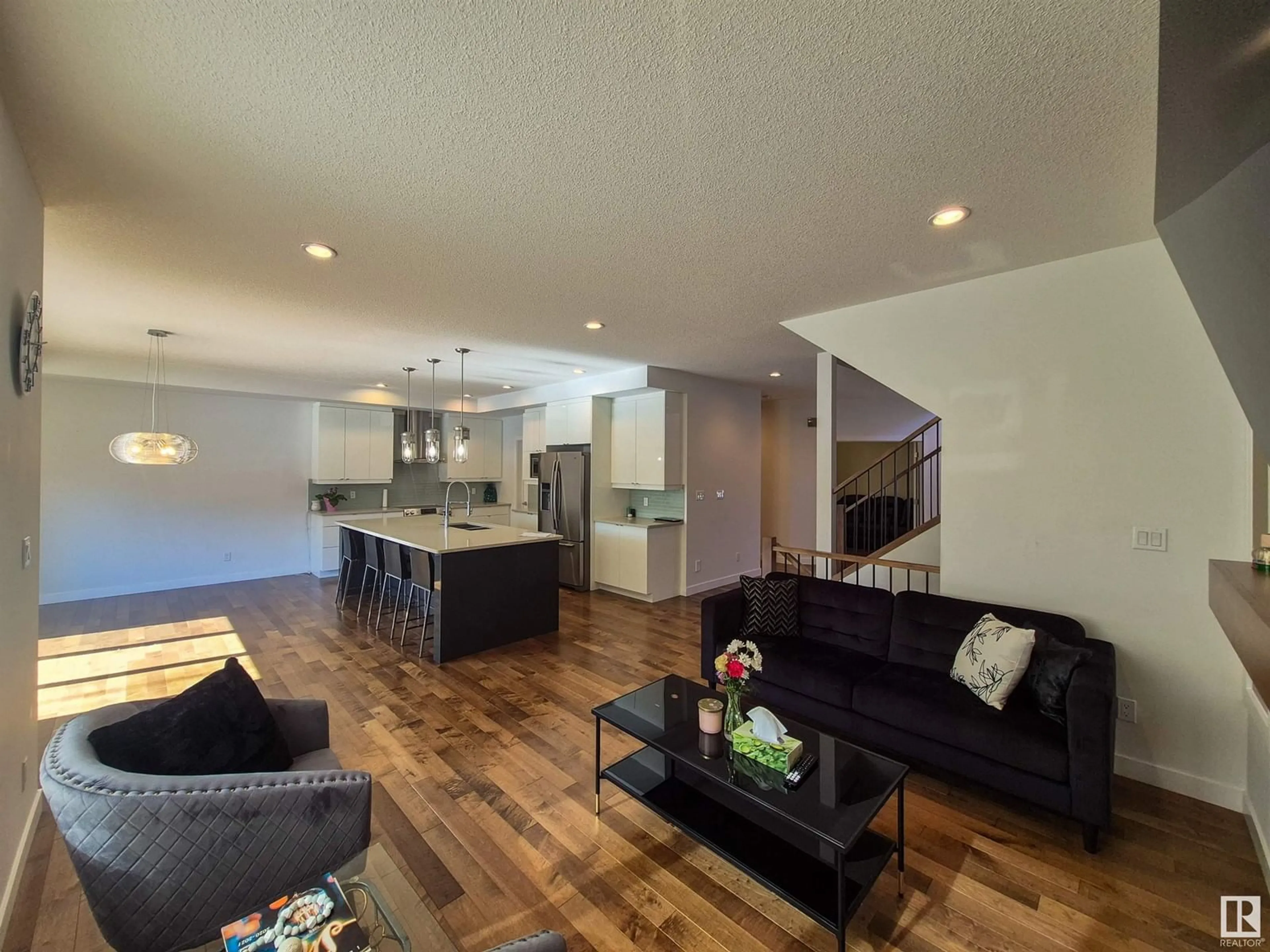 Unknown for SW - 17347 11 AV, Edmonton Alberta T6W1Z6