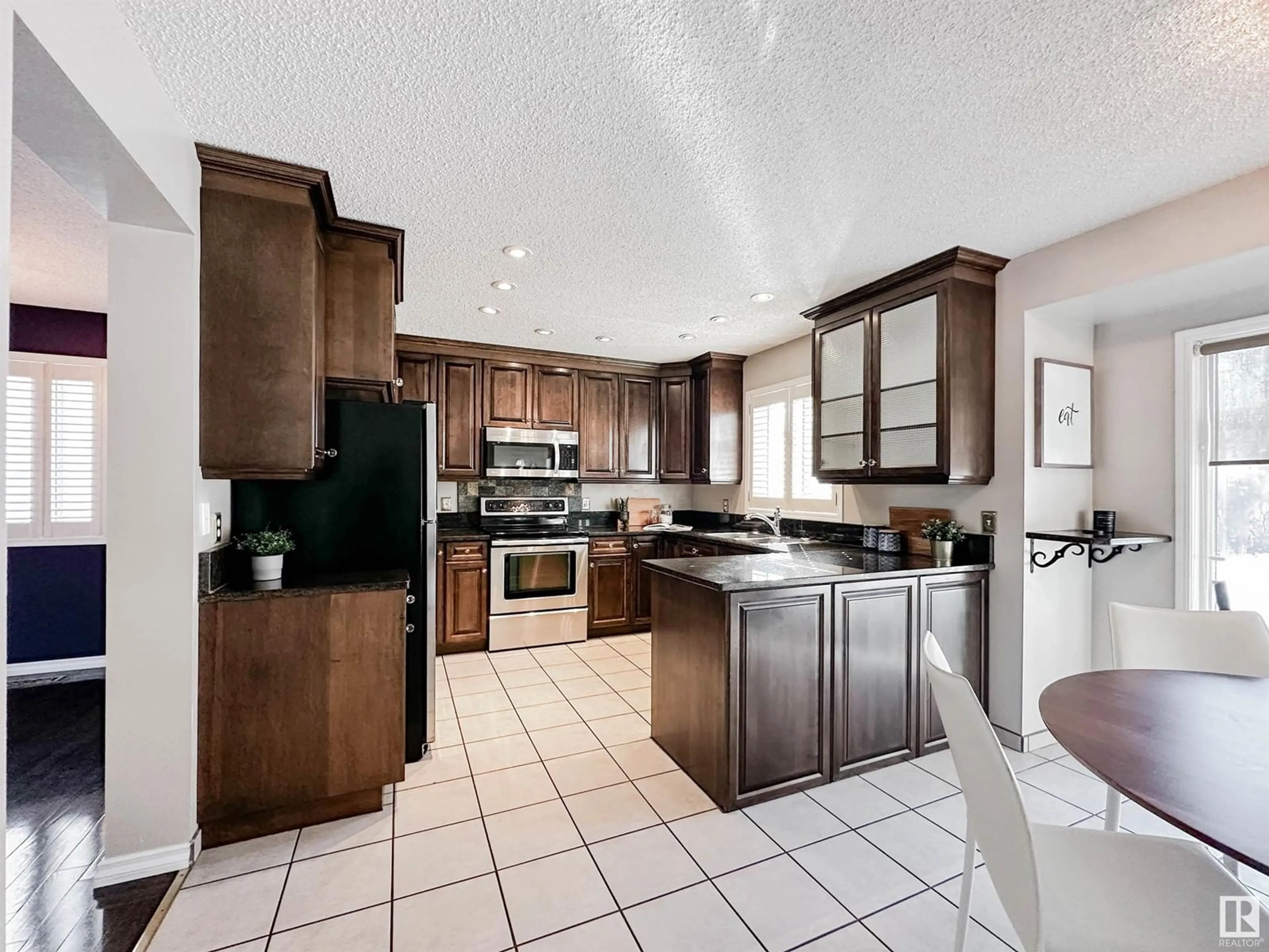 Open concept kitchen, ceramic/tile floor for 14 HIGHLAND CR, St. Albert Alberta T8N6K1