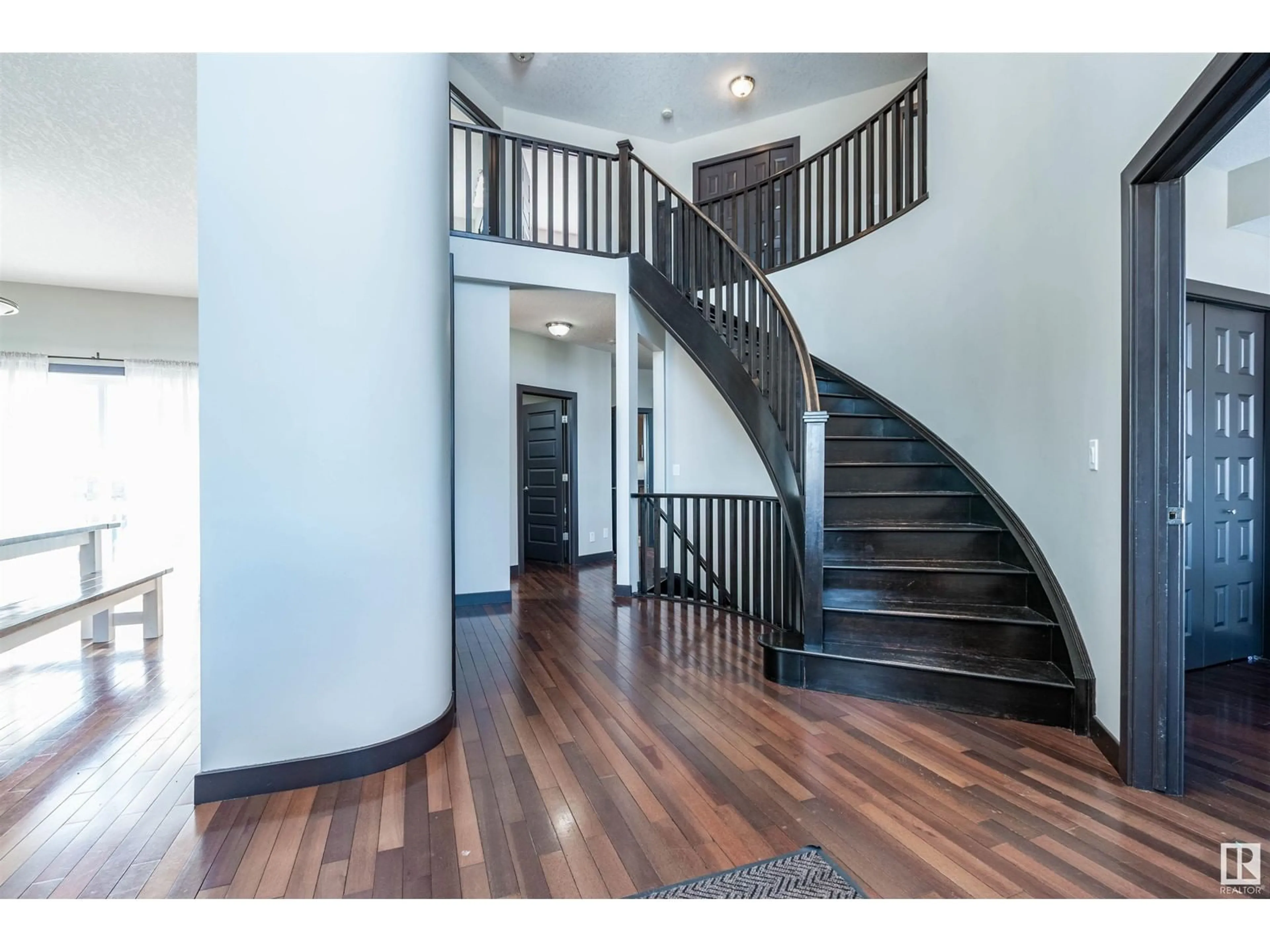 Indoor foyer for 21251 TWP ROAD 524, Rural Strathcona County Alberta T8G2E9