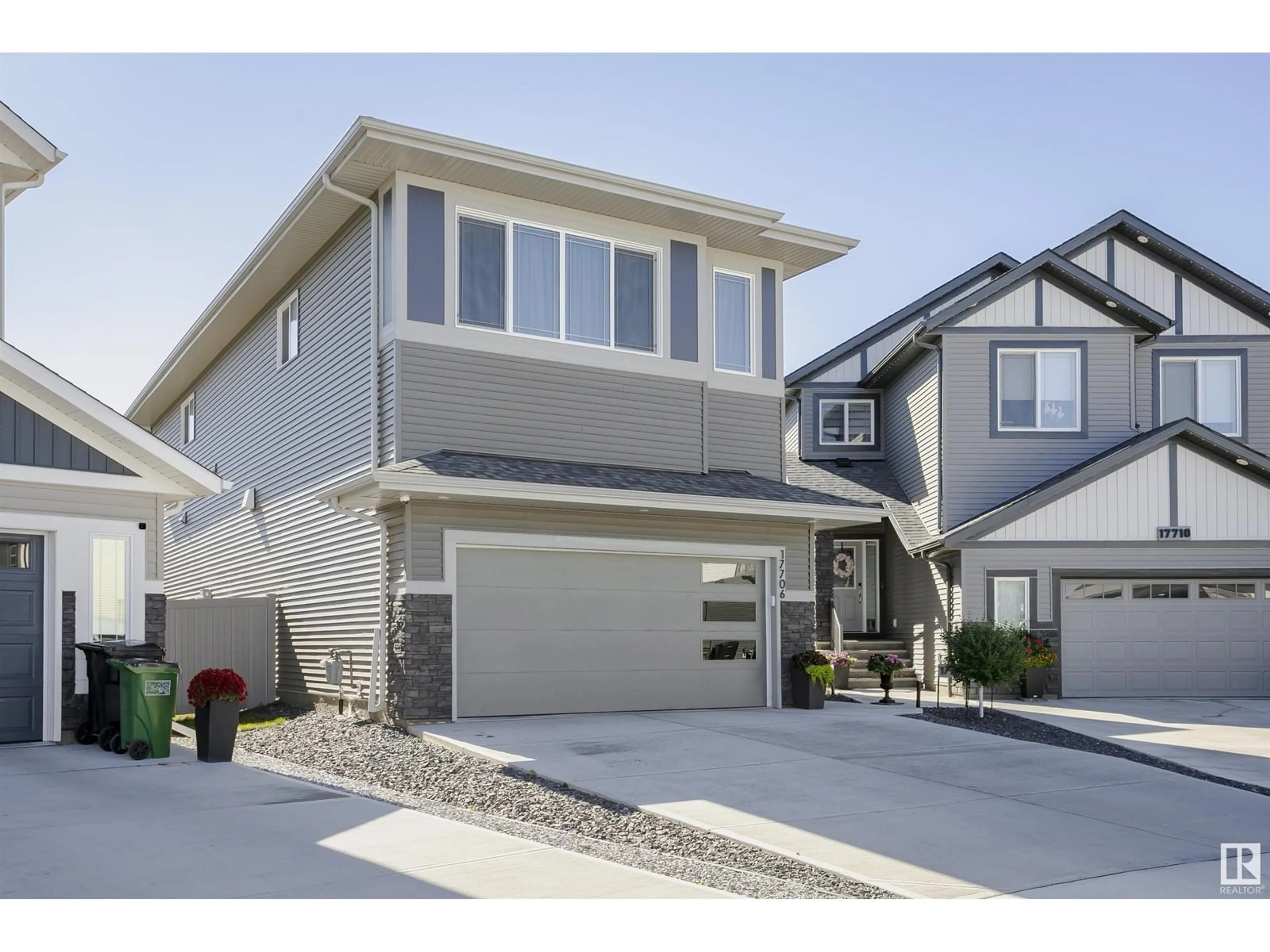 Home with vinyl exterior material, street for NW - 17706 73A ST, Edmonton Alberta T5Z0T1