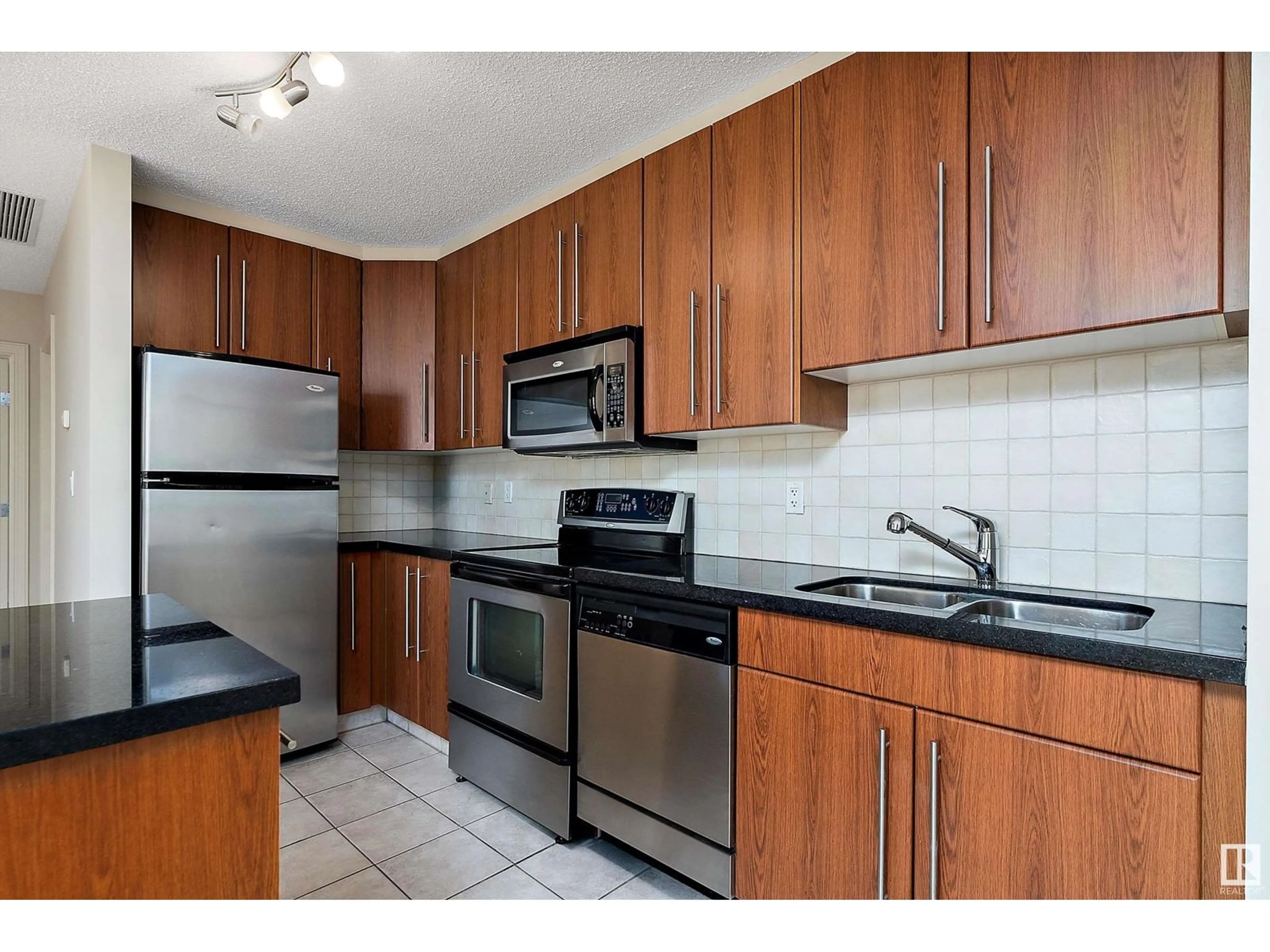 Standard kitchen, unknown for 9819 - 1301 104 ST, Edmonton Alberta T5K0Y8