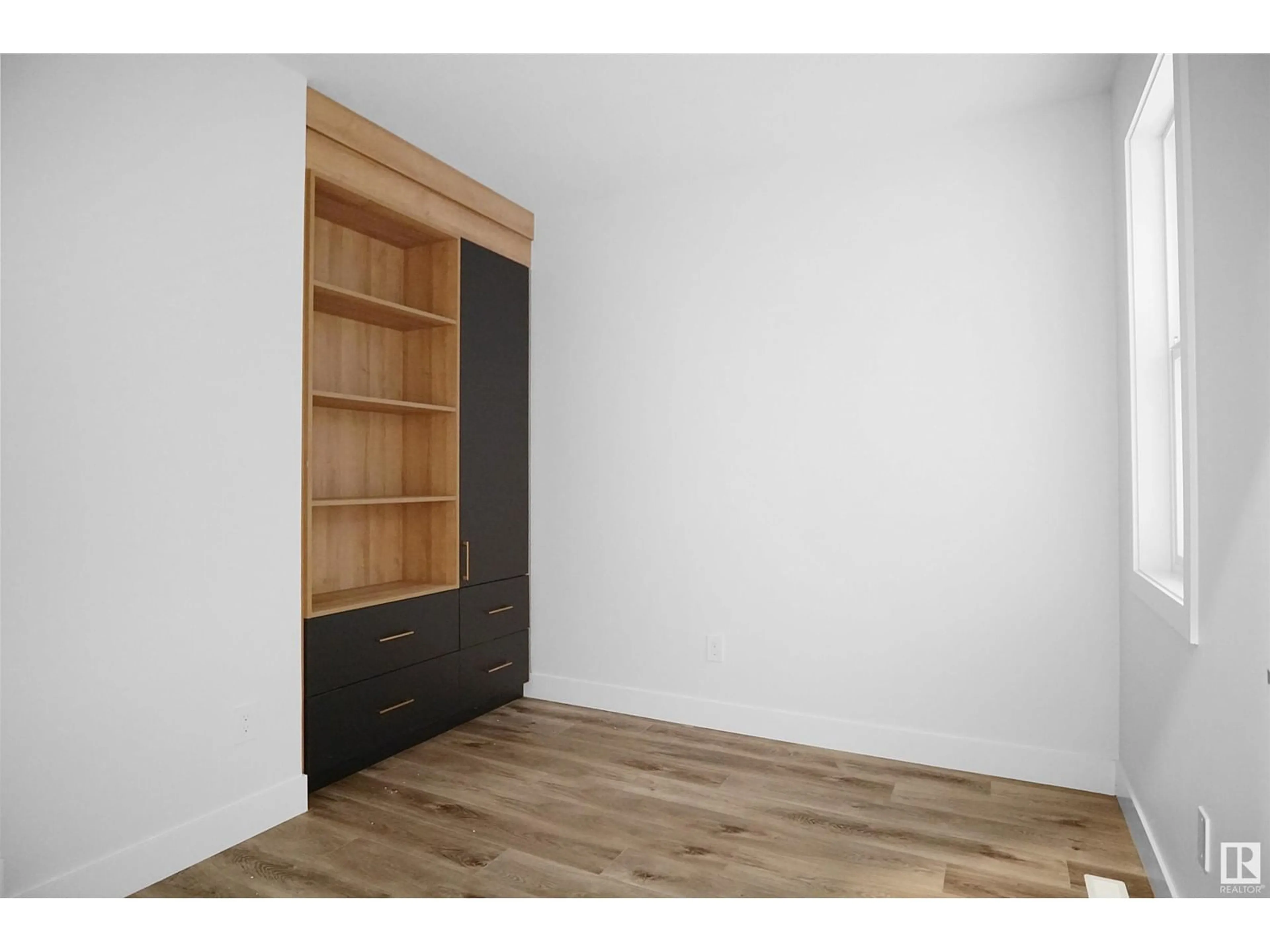 Storage room or clothes room or walk-in closet for 19 TENUTO LINK, Spruce Grove Alberta T7X0Z3