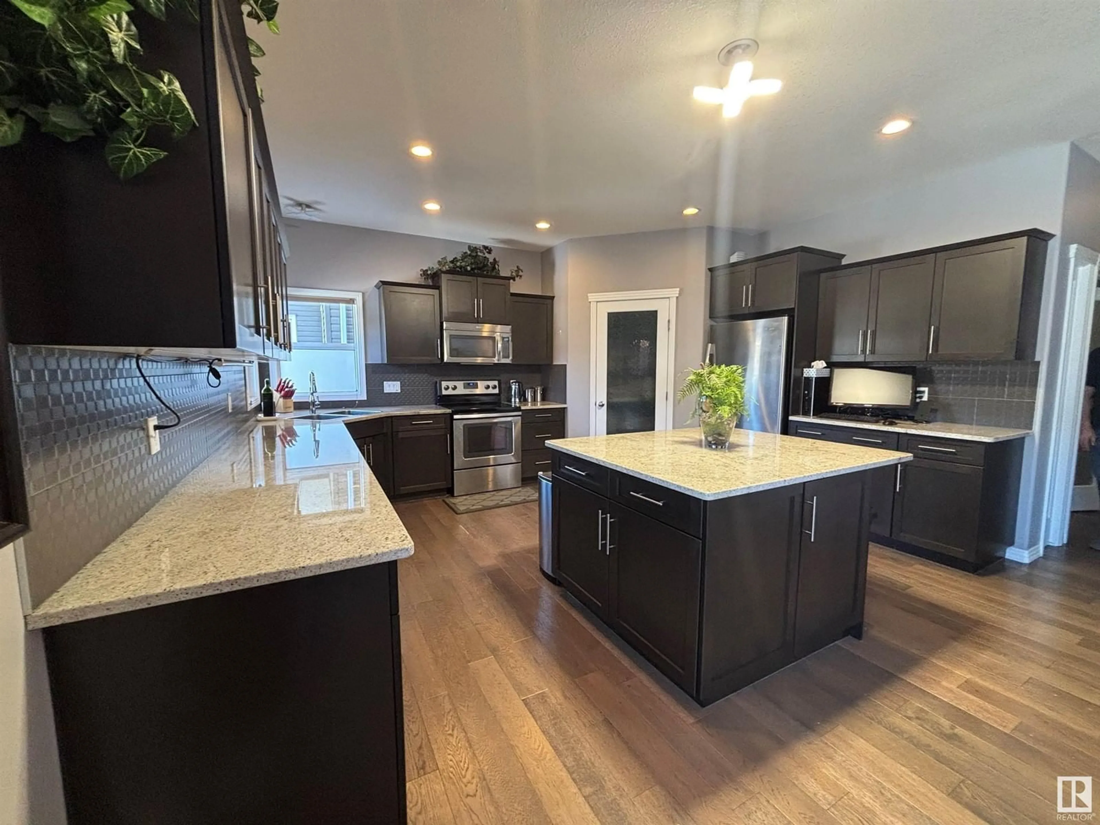 Open concept kitchen, unknown for 1325 ADAMSON DR, Edmonton Alberta T6W2N8