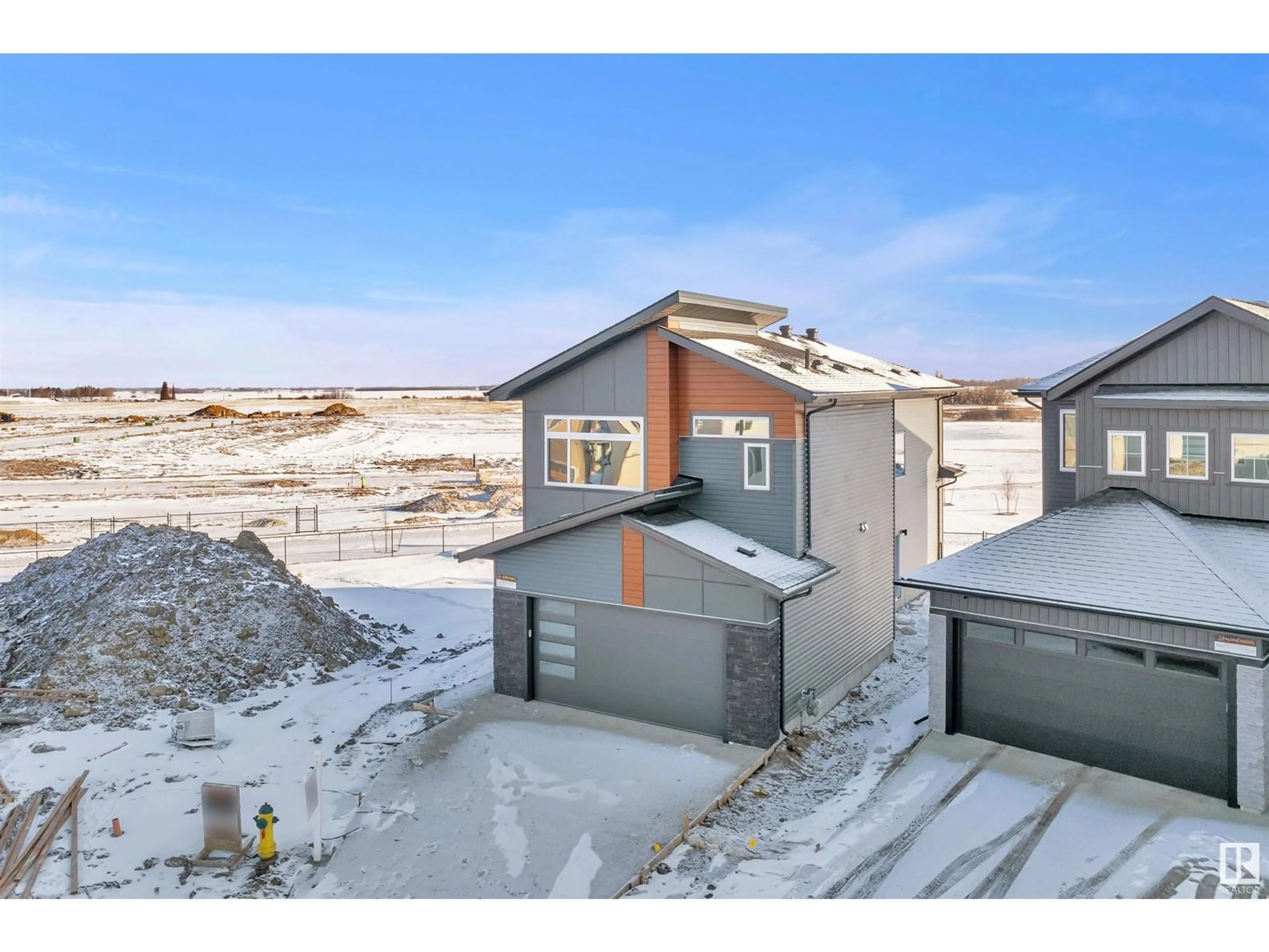 A pic from outside/outdoor area/front of a property/back of a property/a pic from drone, street for 416 PINE PT, Leduc Alberta T9E1S7