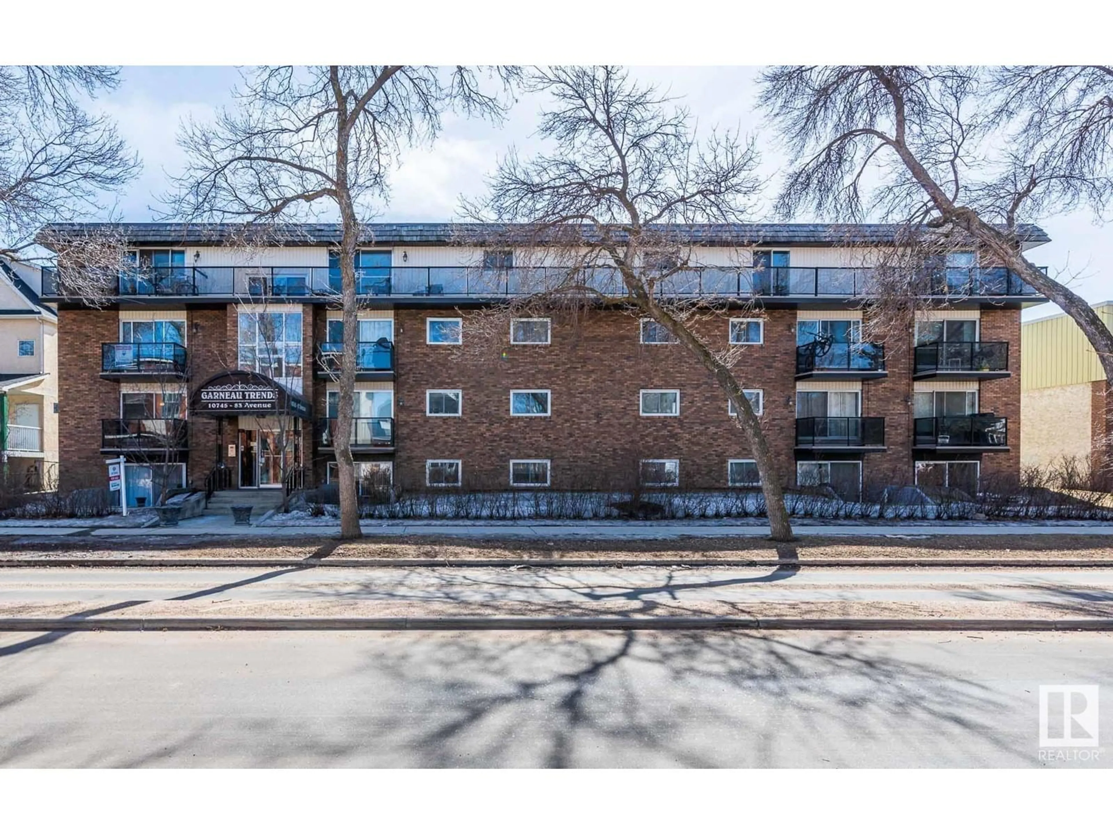 A pic from outside/outdoor area/front of a property/back of a property/a pic from drone, building for #302 - 10745 83 AV, Edmonton Alberta T6E2E5