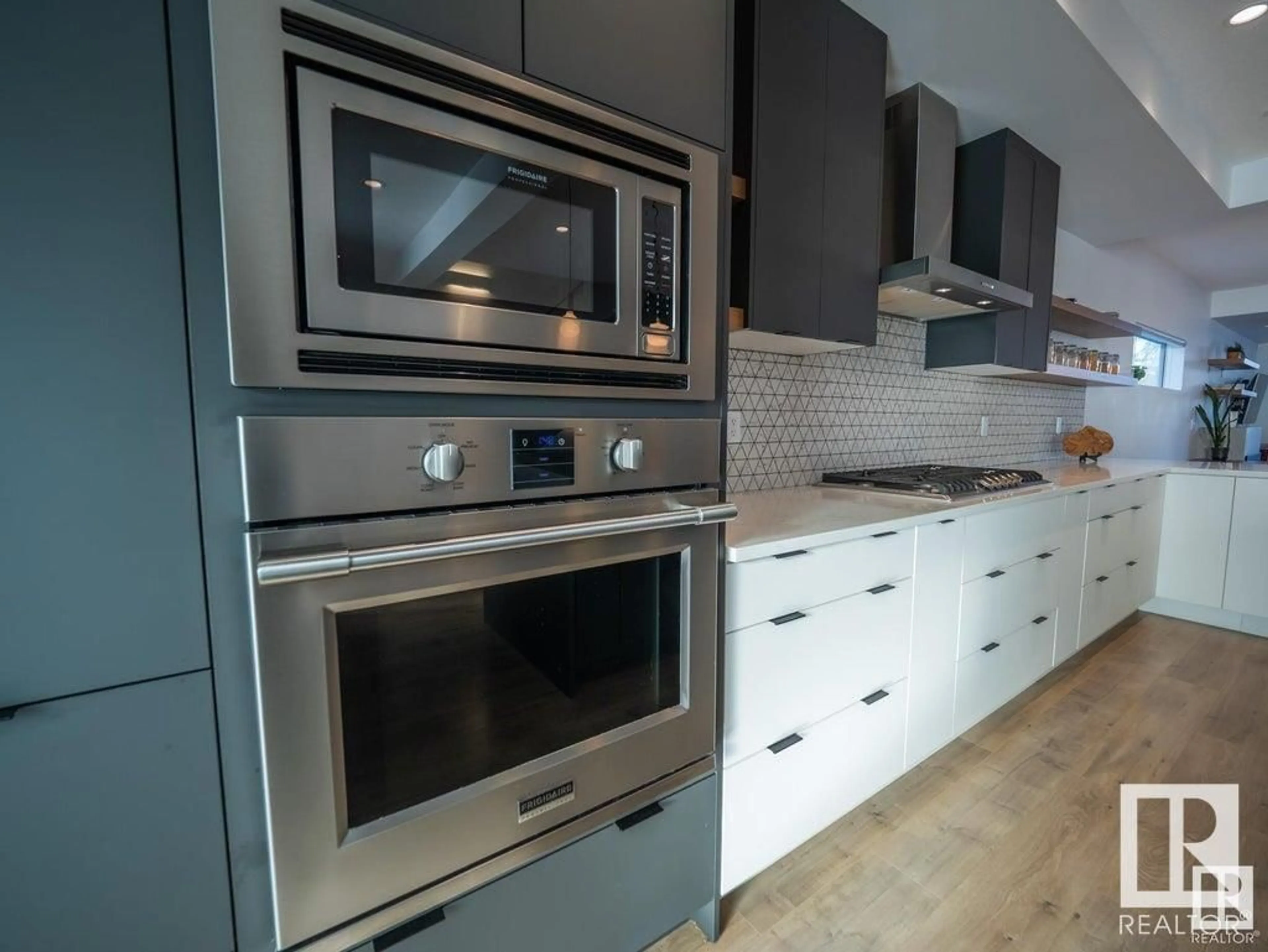 Contemporary kitchen, unknown for 42 DILLWORTH CR, Spruce Grove Alberta T7X0E6