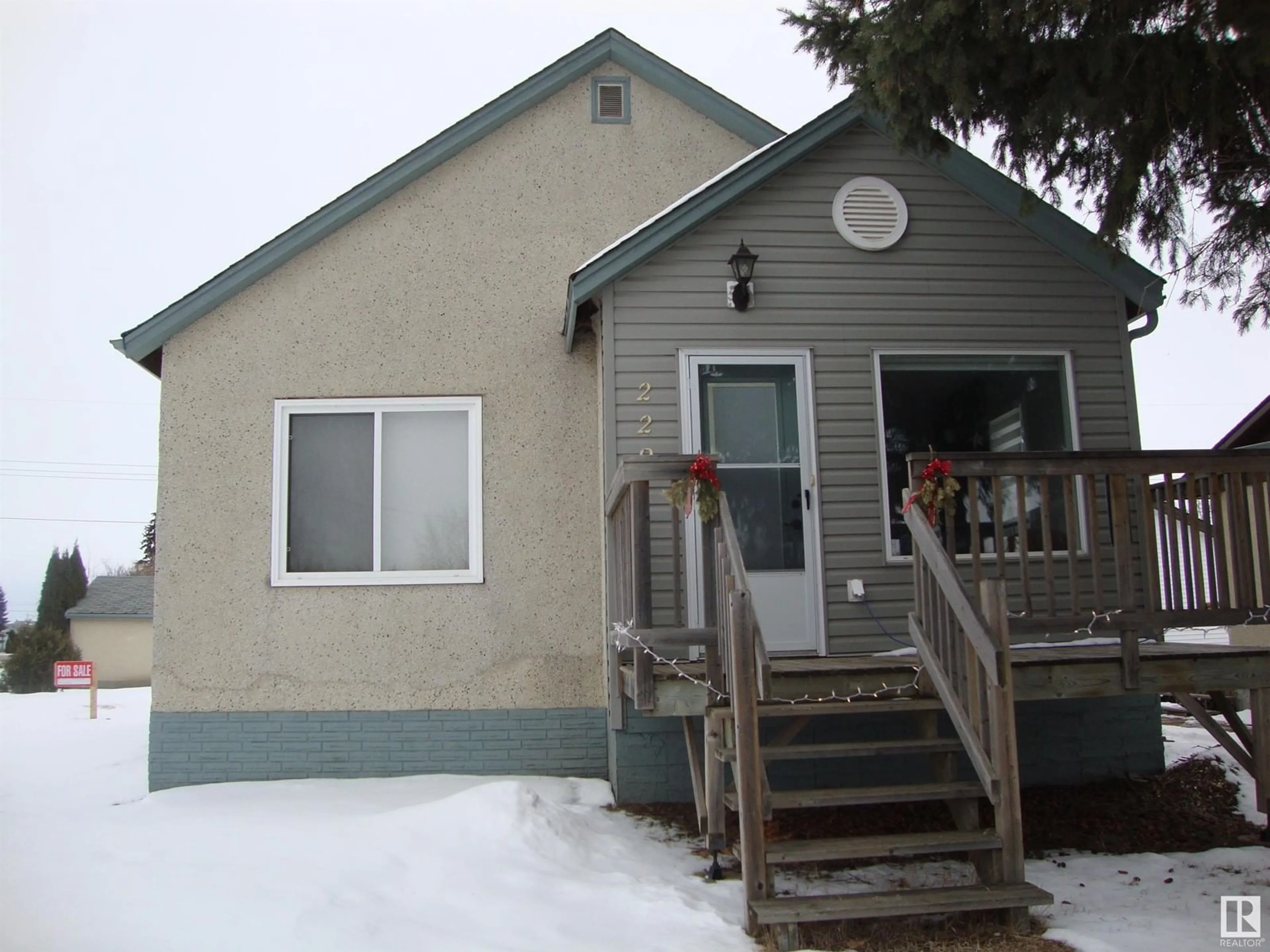 Home with vinyl exterior material, unknown for 229 6TH ST, Thorhild Alberta T0A3J0