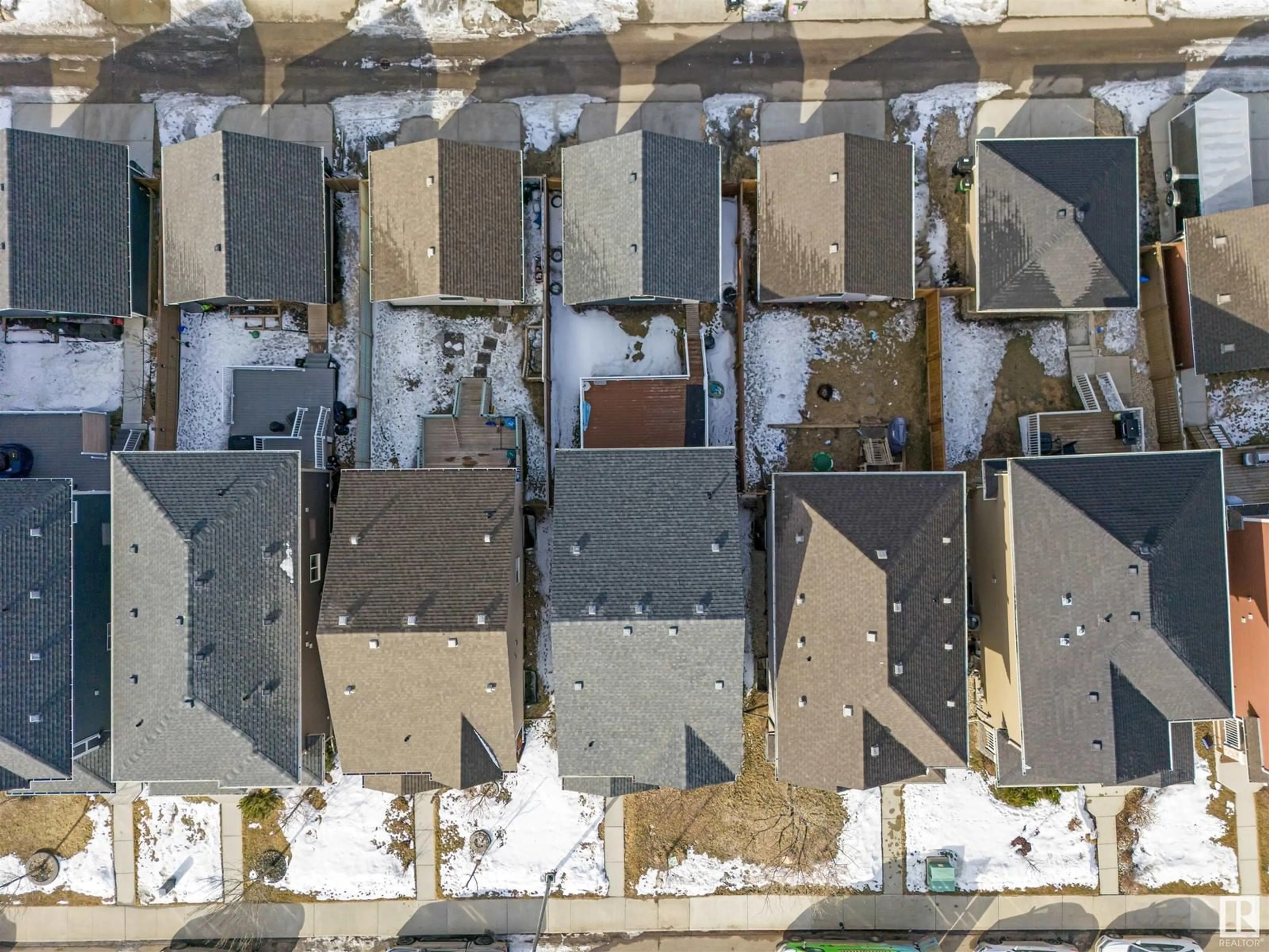 A pic from outside/outdoor area/front of a property/back of a property/a pic from drone, city buildings view from balcony for 3543 WEIDLE WY, Edmonton Alberta T6X1Z5