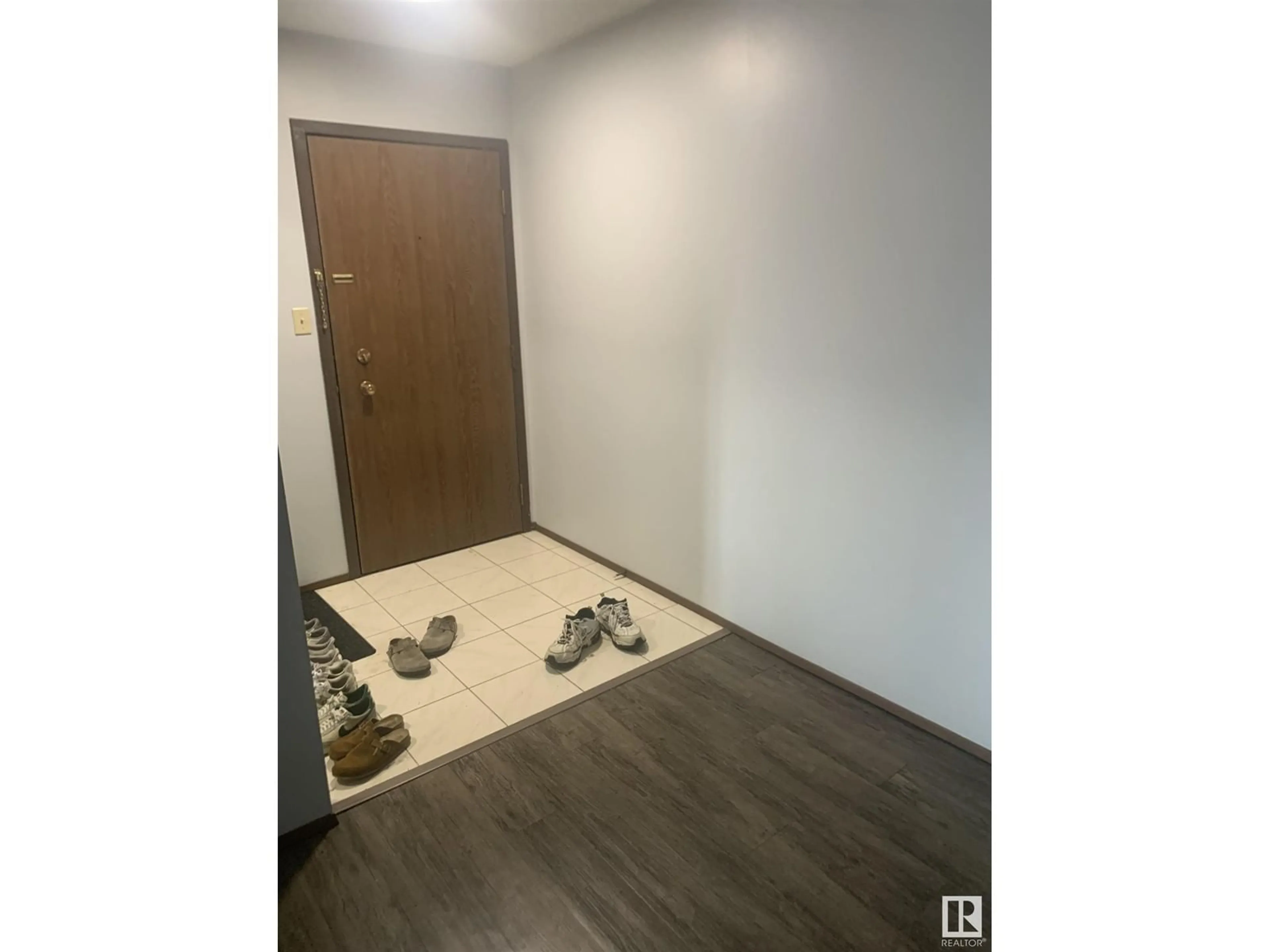 A pic of a room for 406 - 11115 74 ST NW, Edmonton Alberta T5B4S4