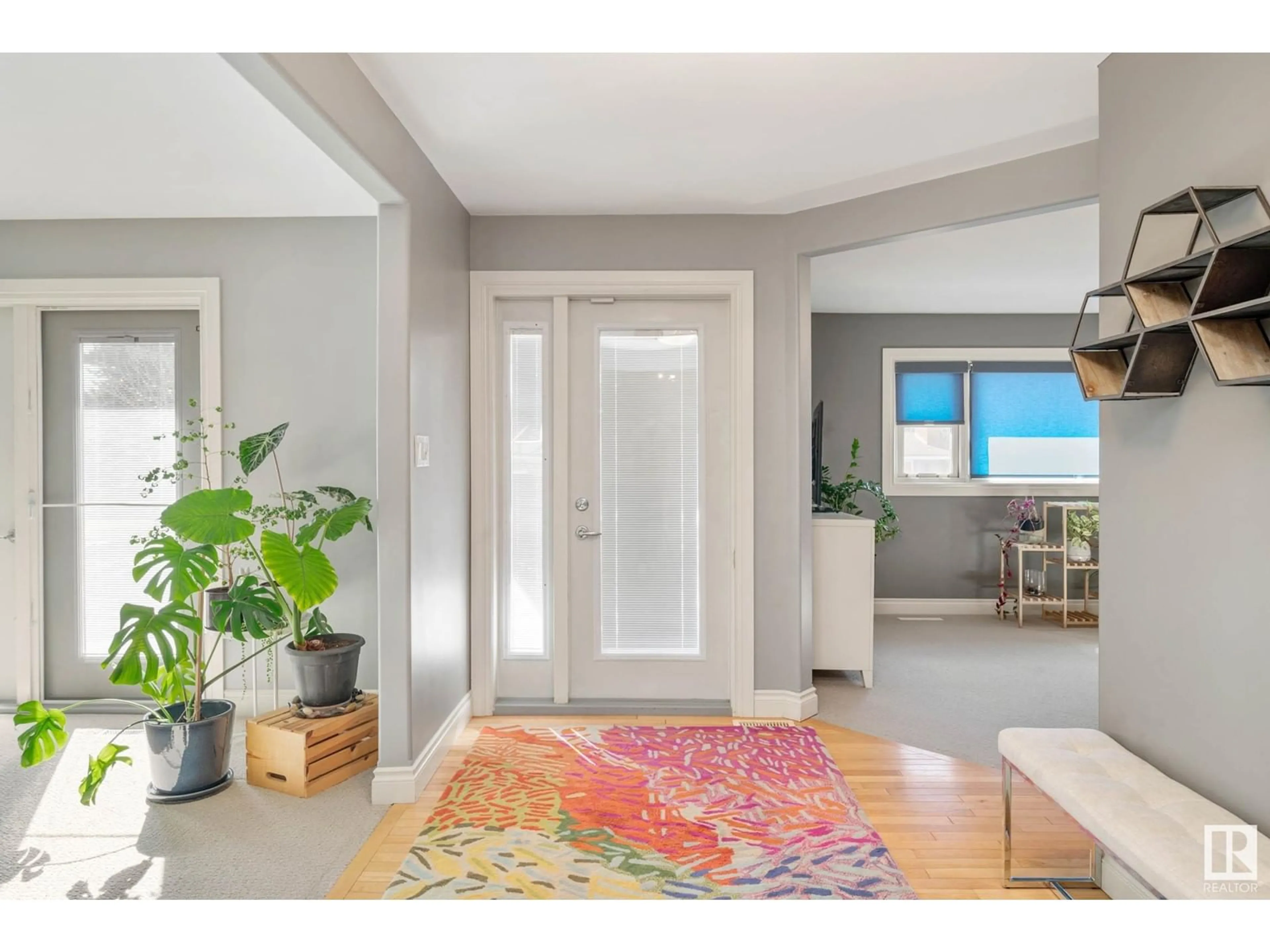 Indoor entryway for 14012 90A AV, Edmonton Alberta T5R4X5