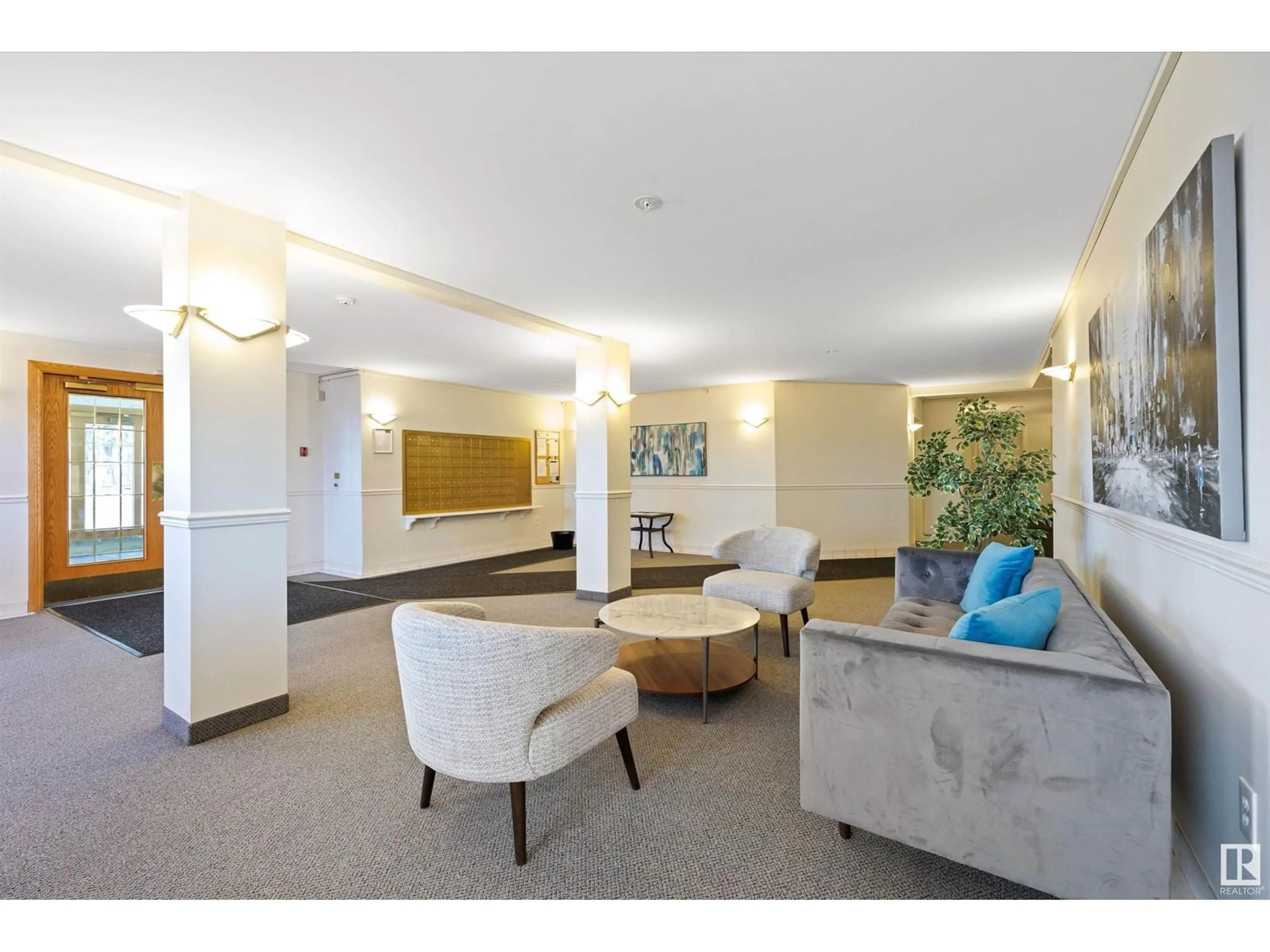 Lobby for #503 - 11716 100 AV, Edmonton Alberta T5K2G3